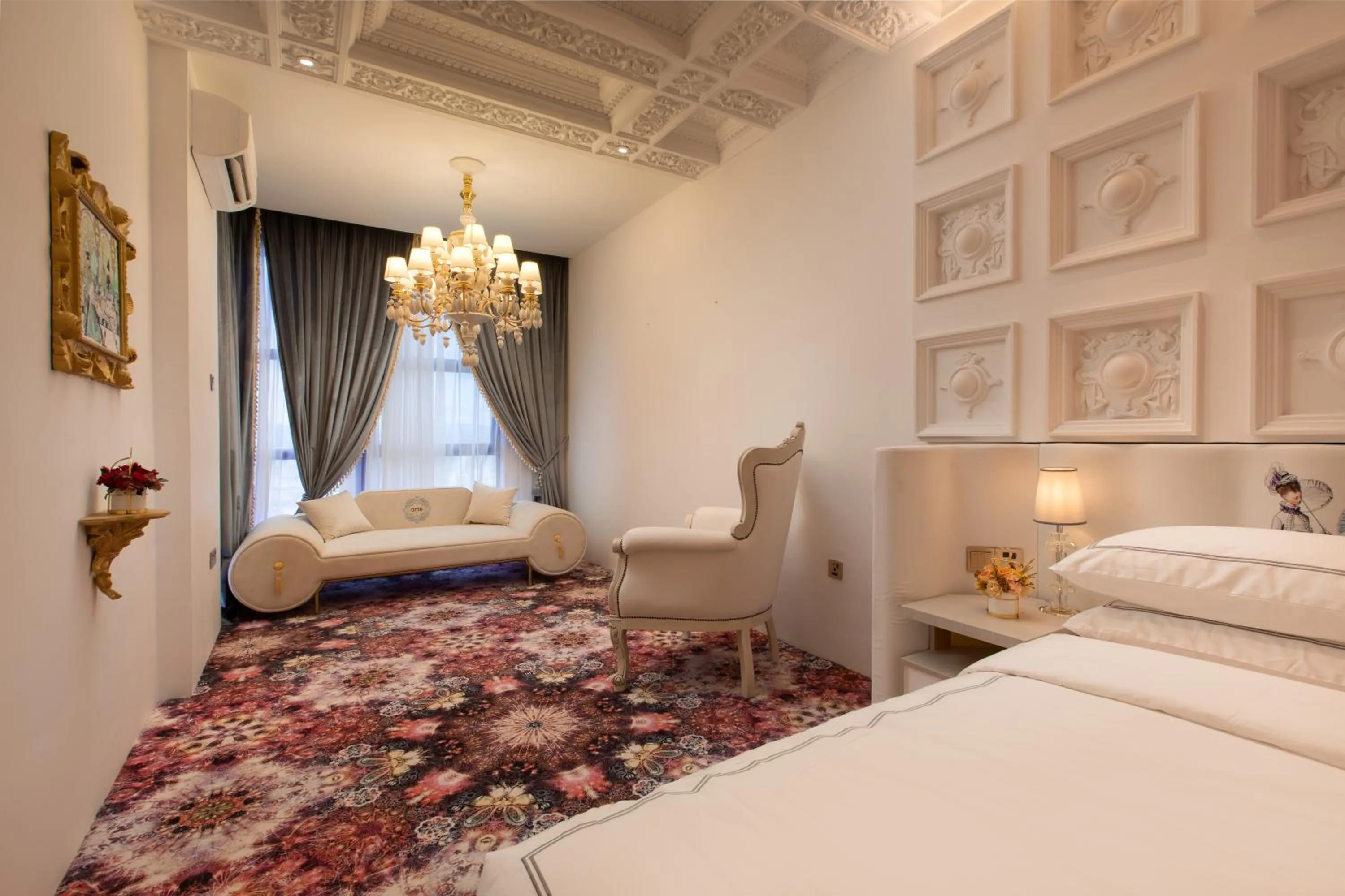 Bed in arte by Thomas Chan