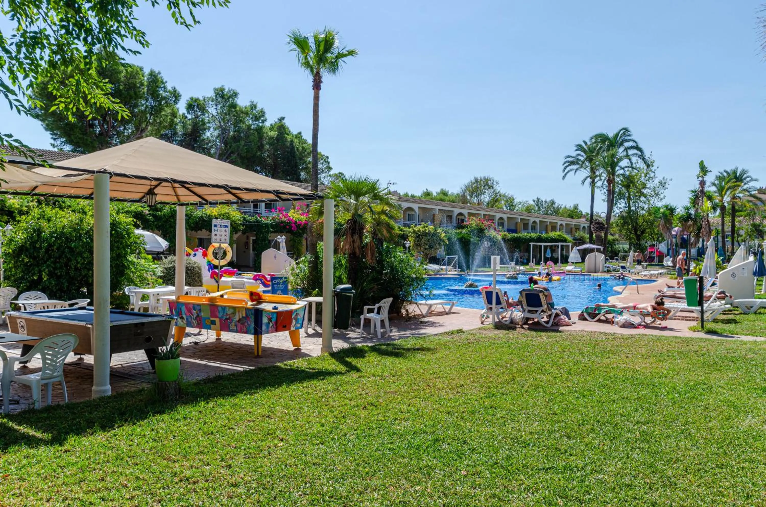 Garden in Mariner Club