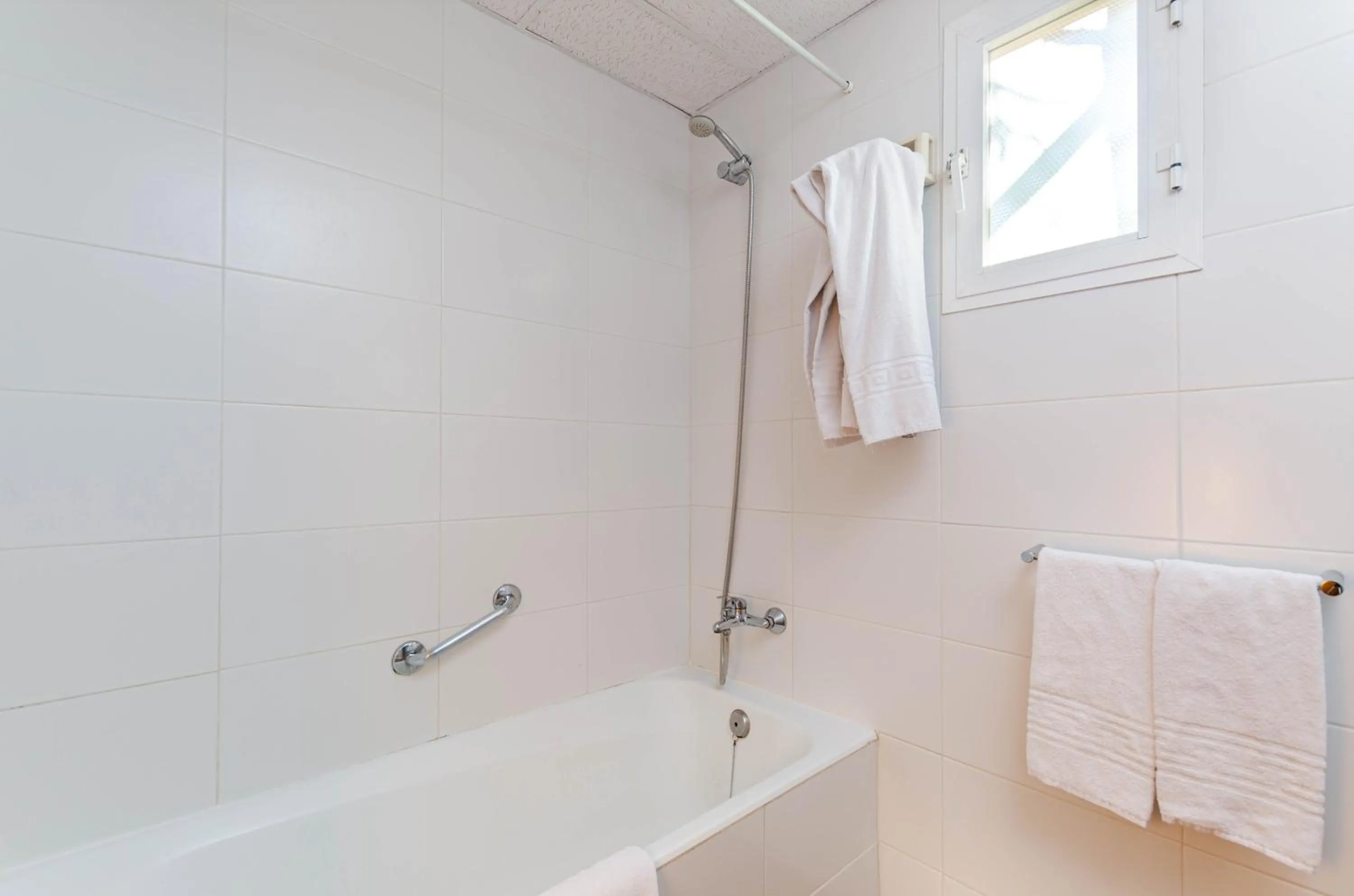 Bathroom in Mariner Club