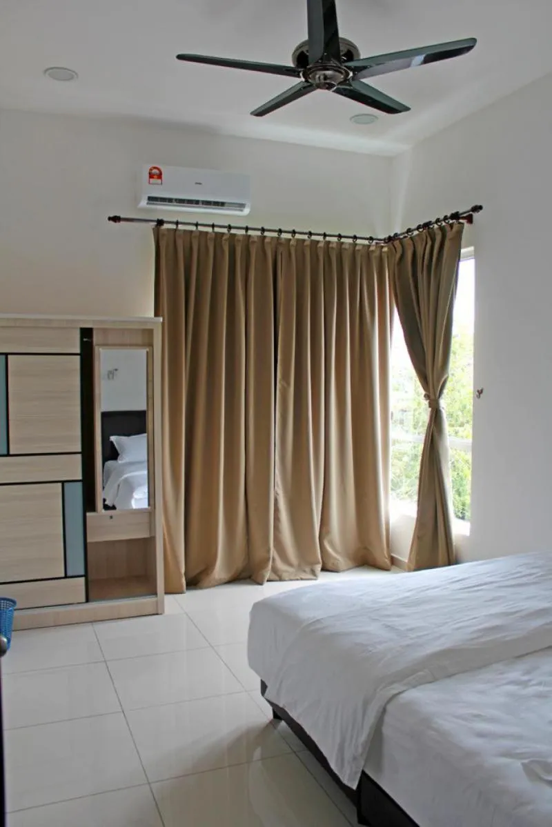 Bedroom, Bed in Villa Chee