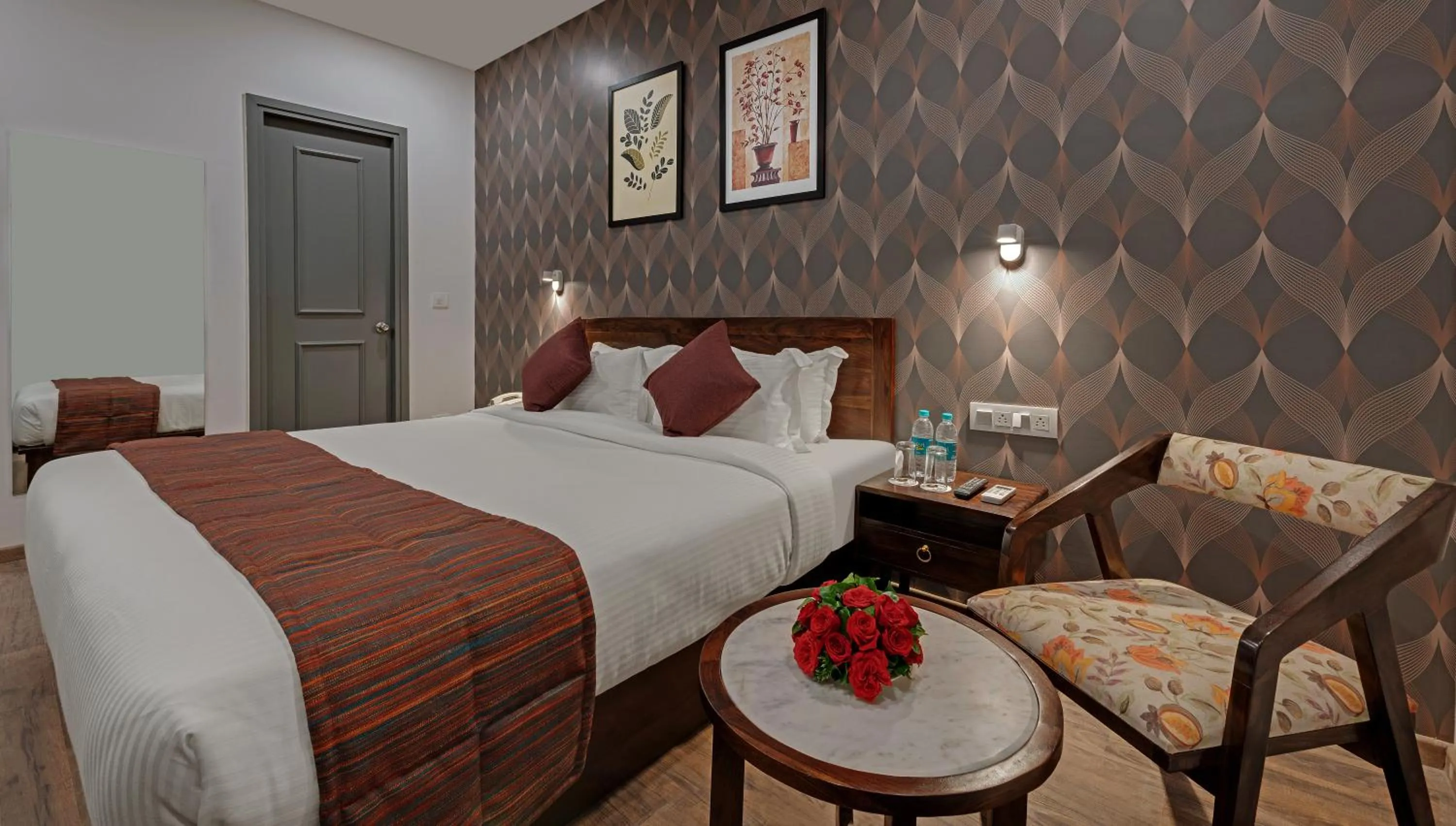 Bed in Click Hotel Jaipur, Raja Park