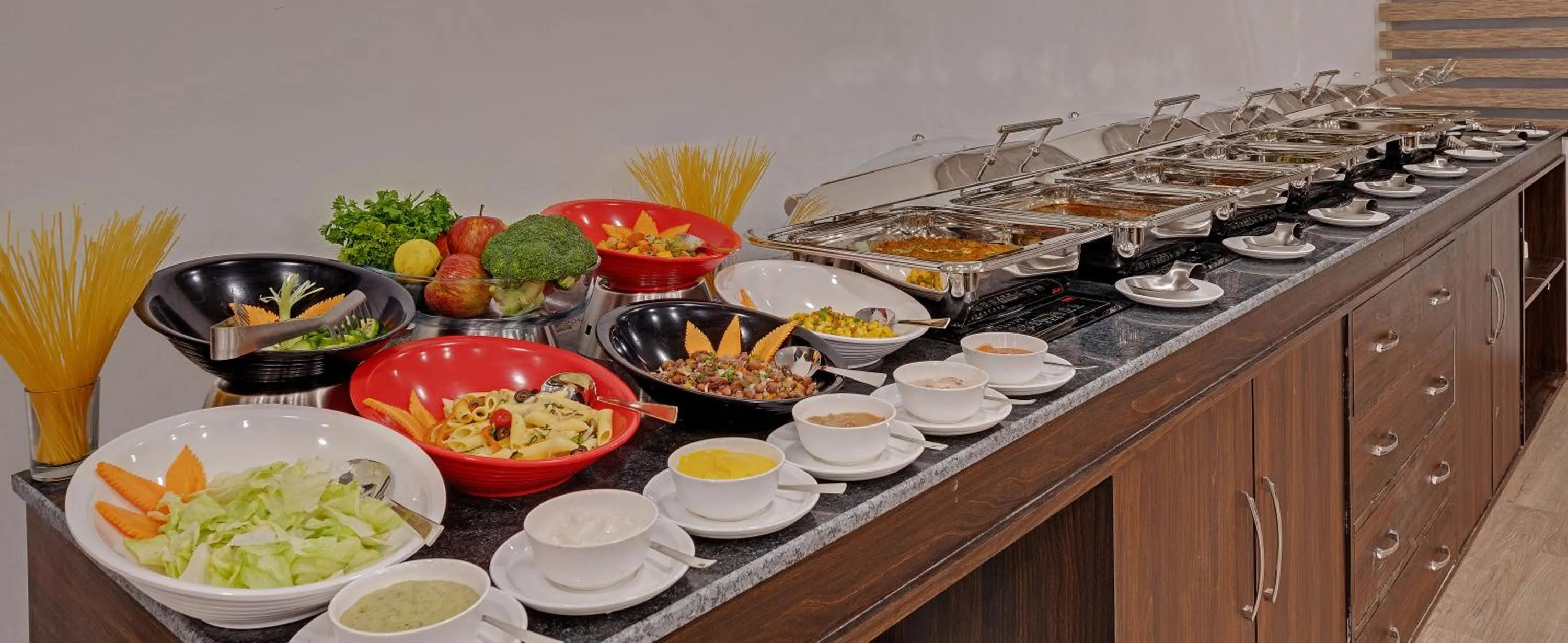 Restaurant/places to eat in Click Hotel Jaipur, Raja Park