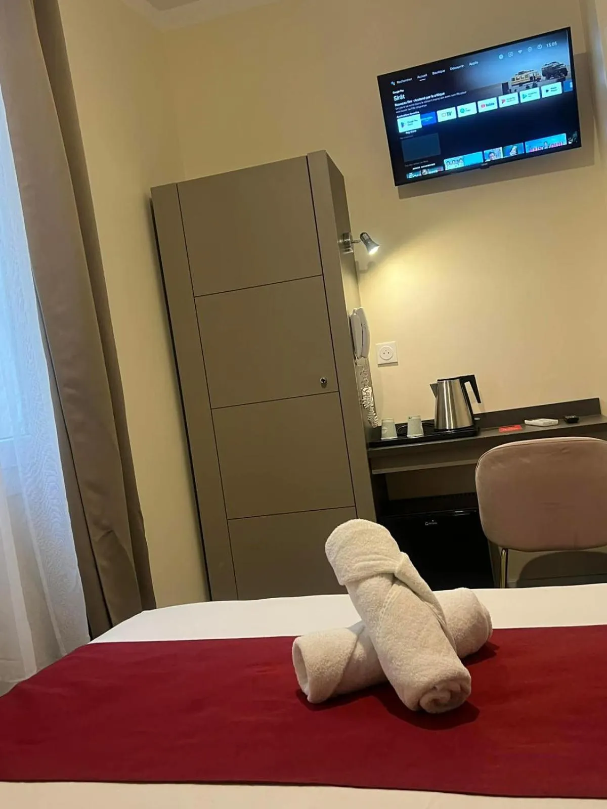 Bed in Evelia Hotels