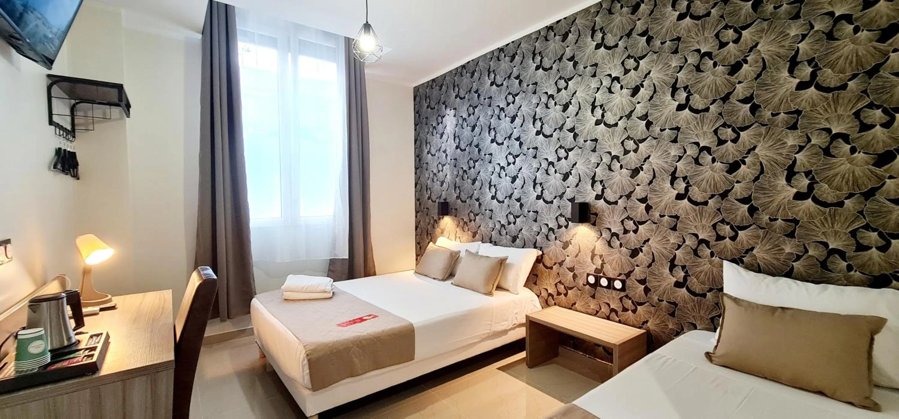 Photo of the whole room, Bed in Evelia Hotels