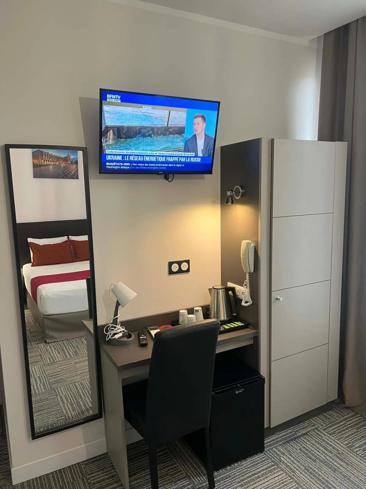 Bed in Evelia Hotels