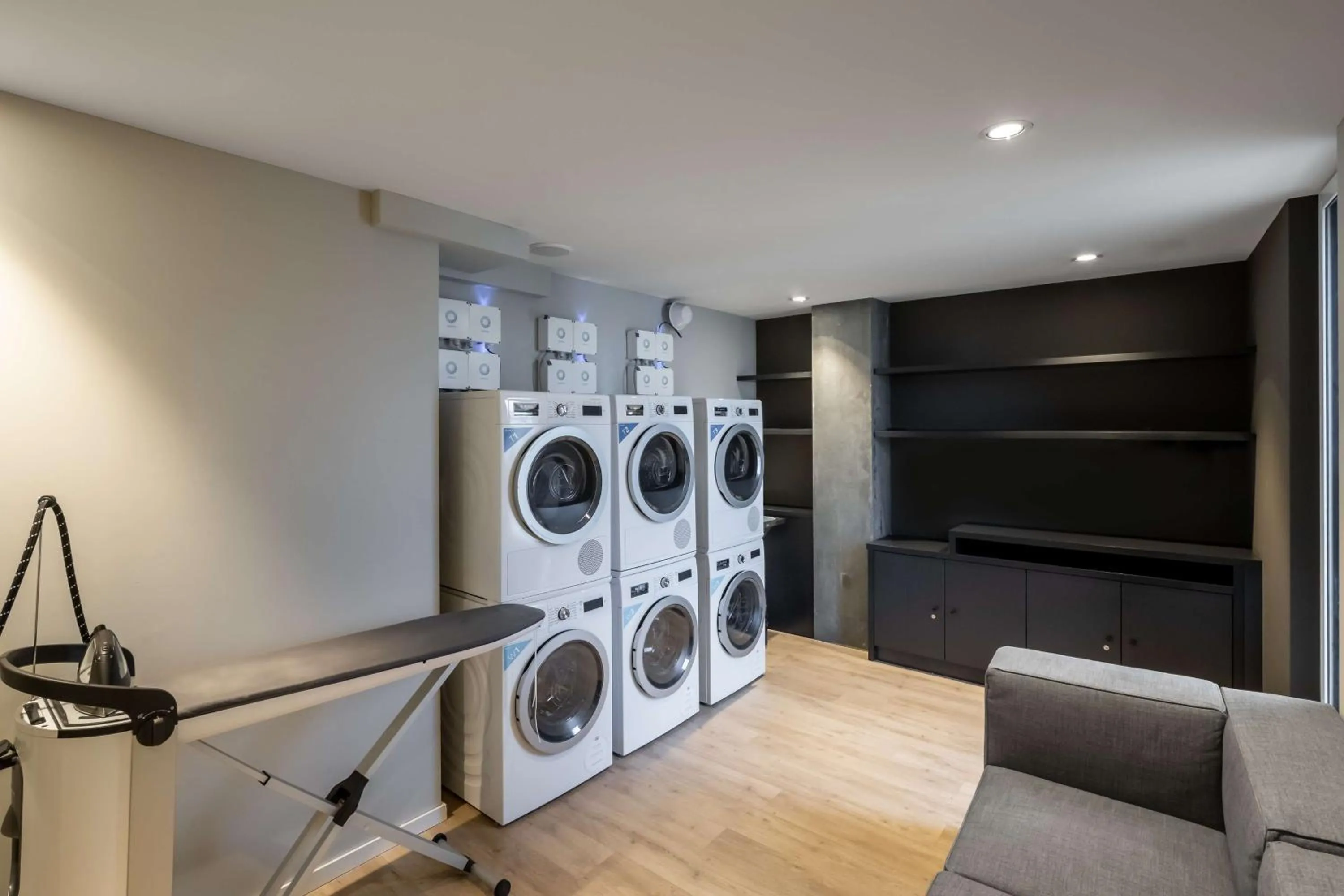 laundry in Radisson Hotel & Suites Zurich