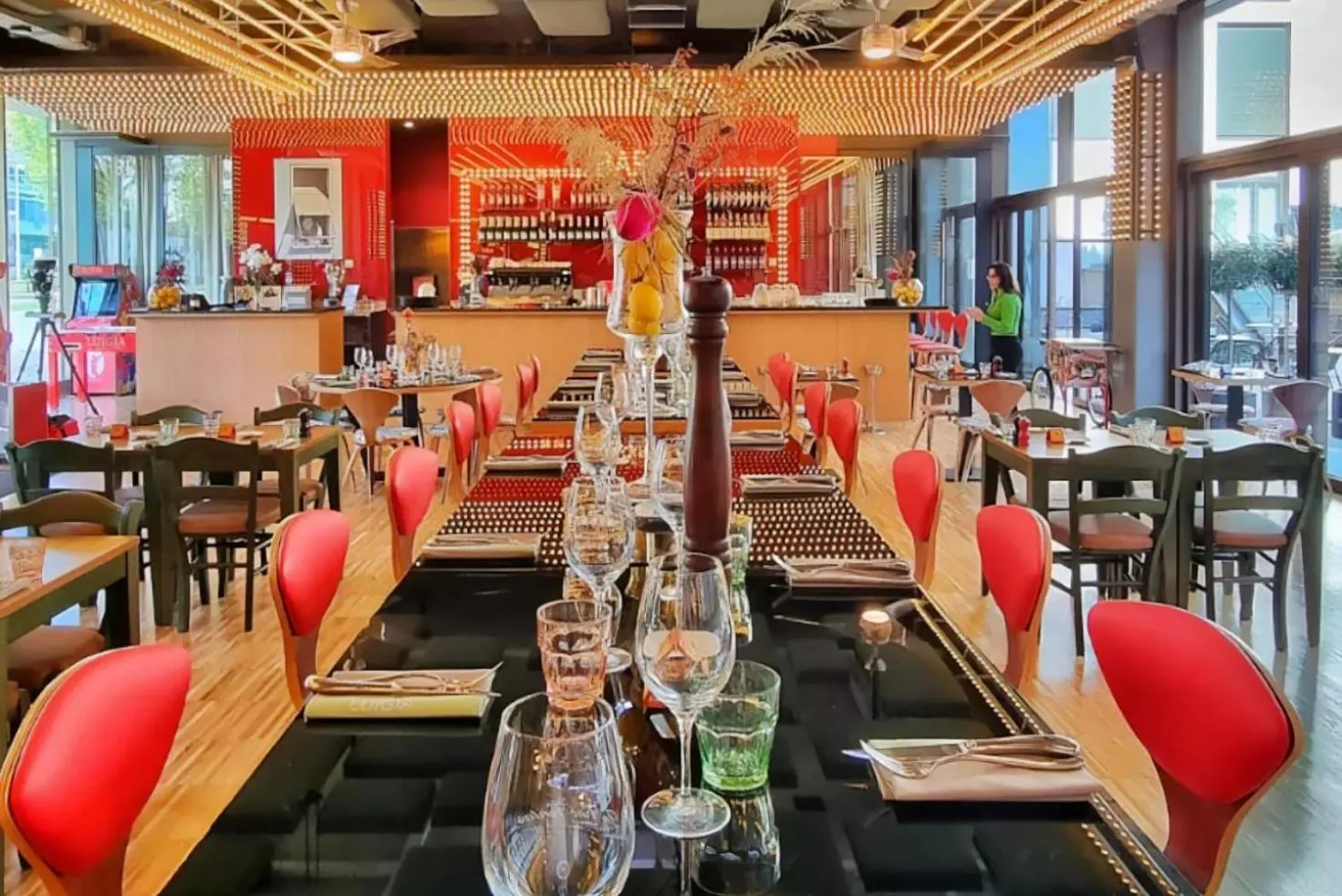 Restaurant/places to eat in Radisson Hotel & Suites Zurich