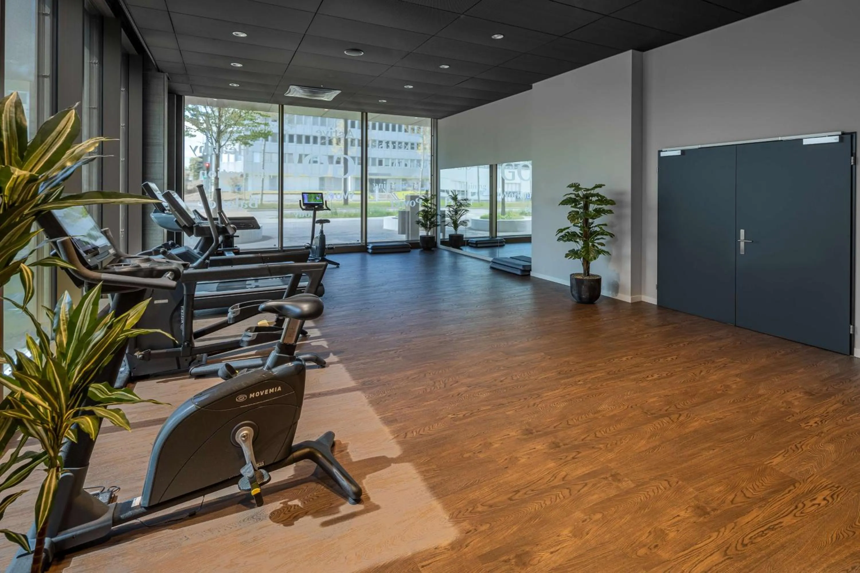 Fitness centre/facilities in Radisson Hotel & Suites Zurich