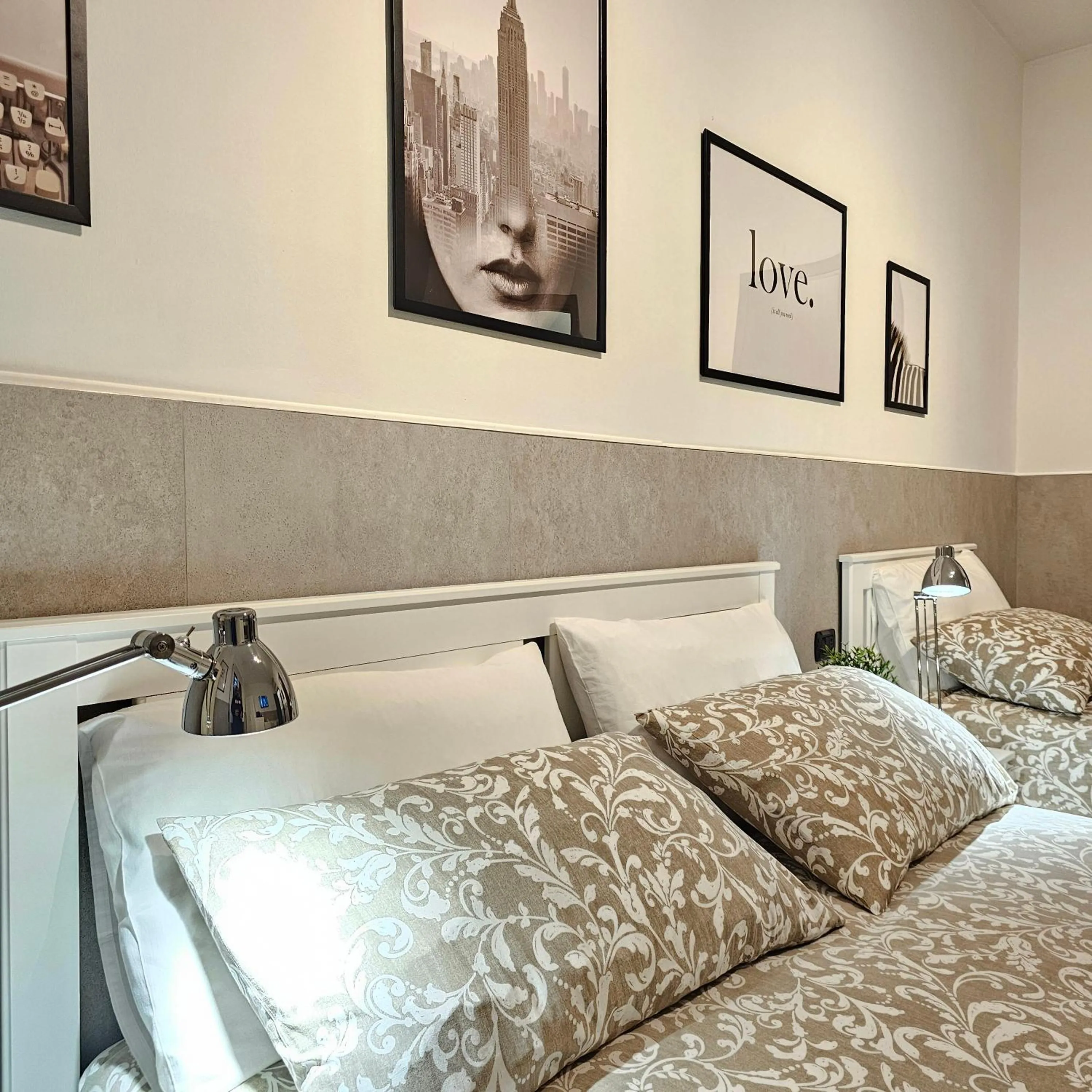 Bed in San Donato Policlinico Rooms