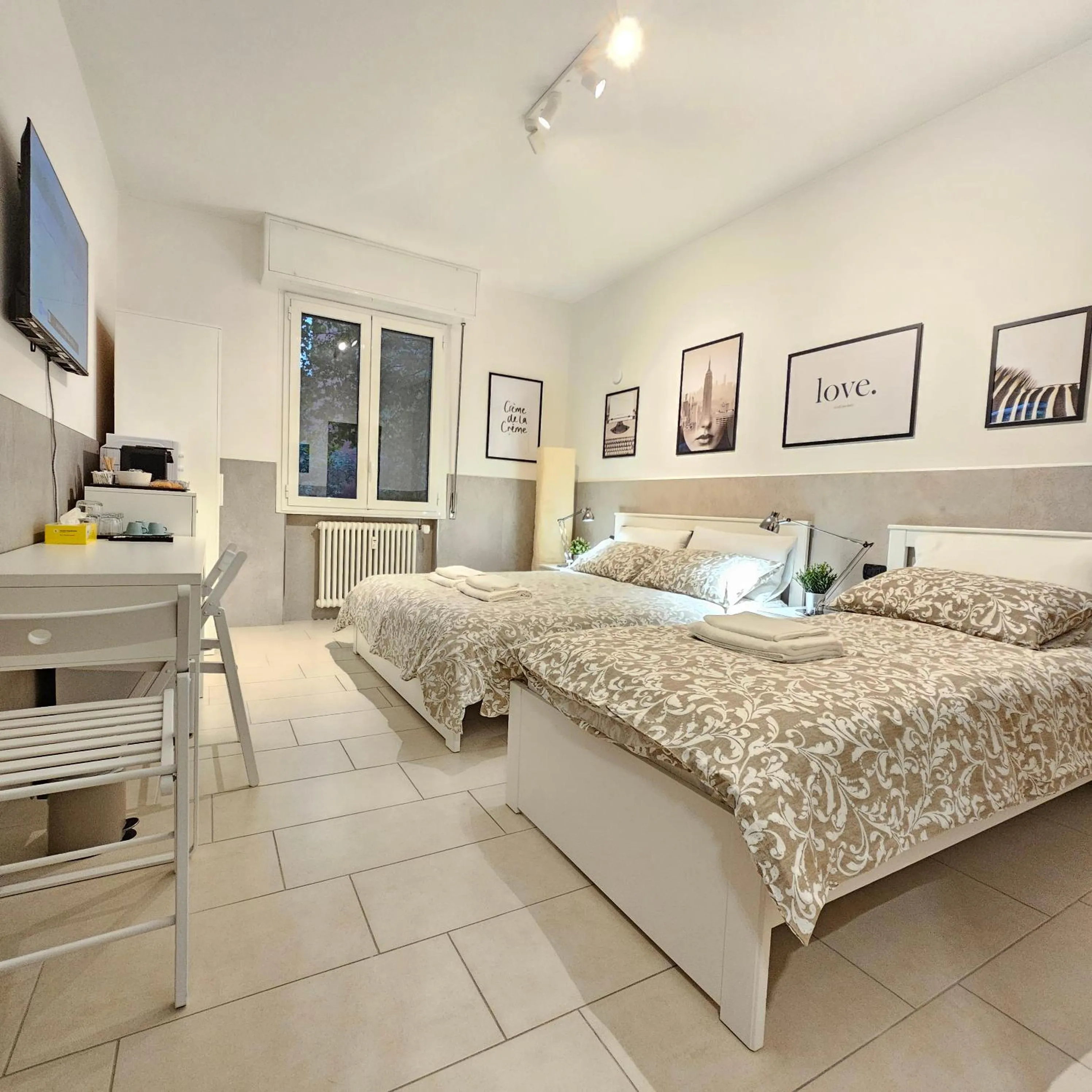 Bed in San Donato Policlinico Rooms