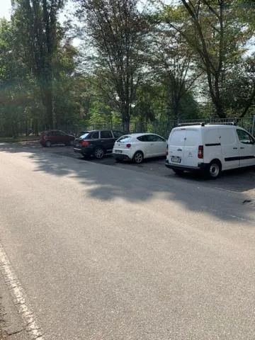 Parking in San Donato Policlinico Rooms