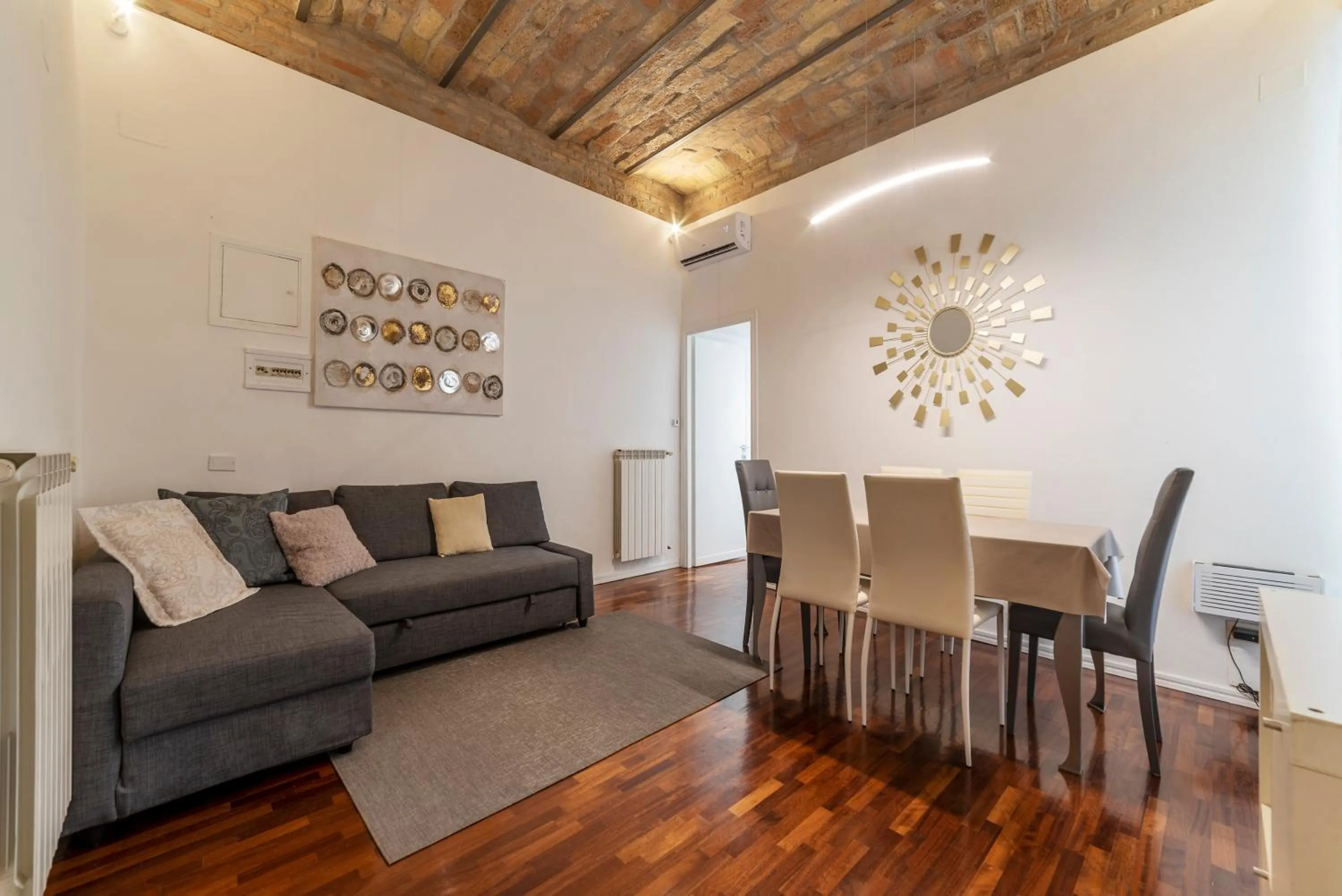 GuestHost - Fontana di Trevi Design Apartment