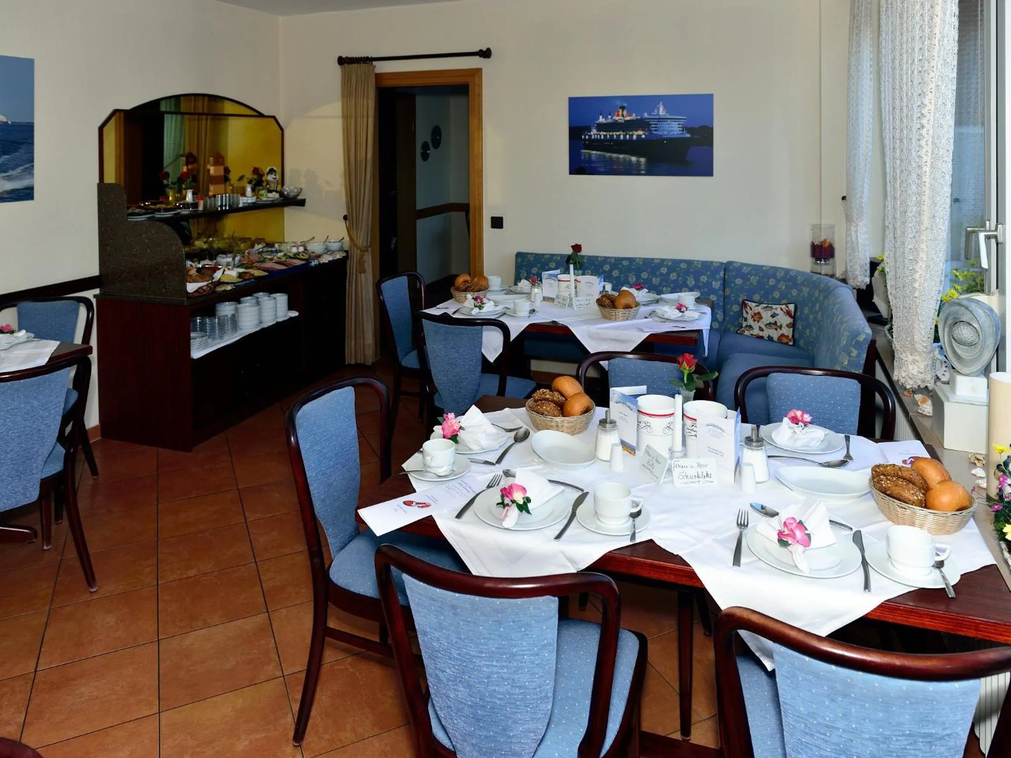Buffet breakfast in Haus Thorwarth - Hotel garni