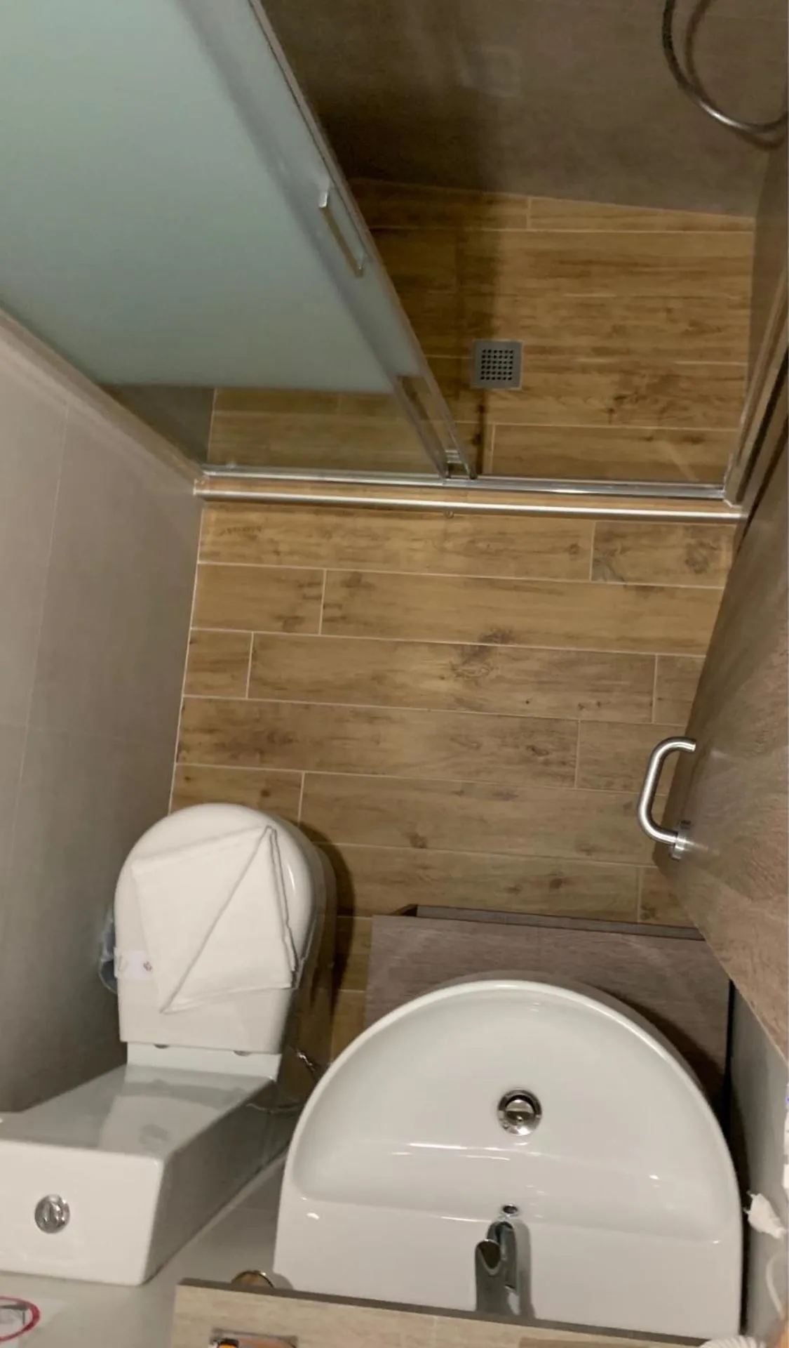 Shower in S. PIETRO B&B