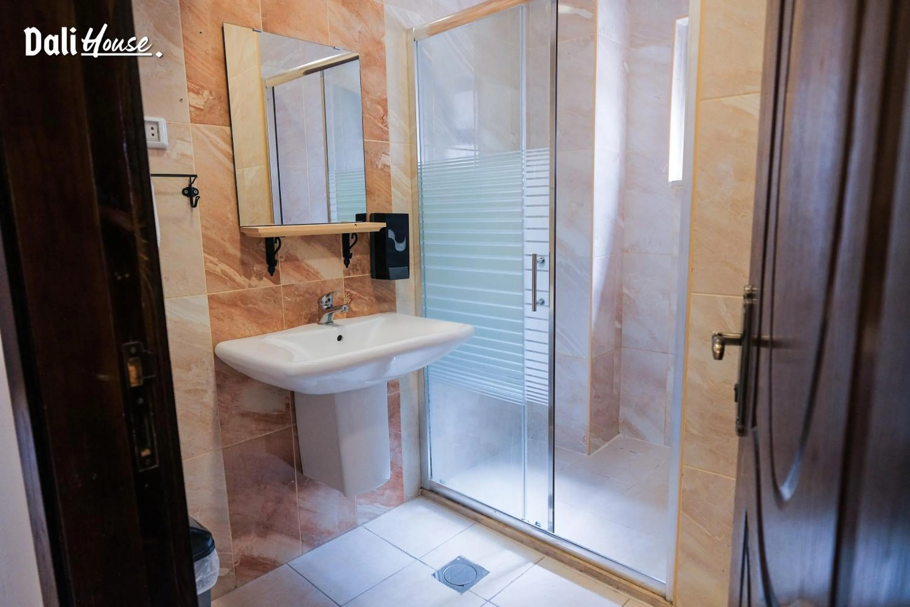 Shower in Dali House