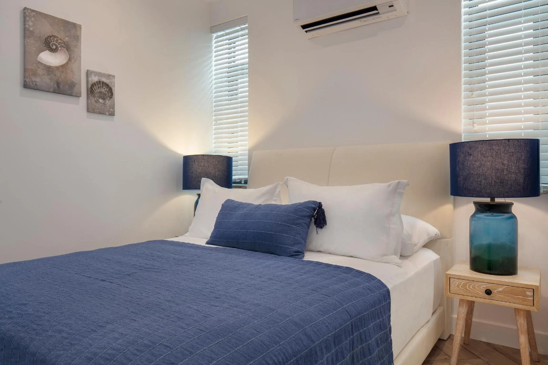 Bed in Ada Dreams City