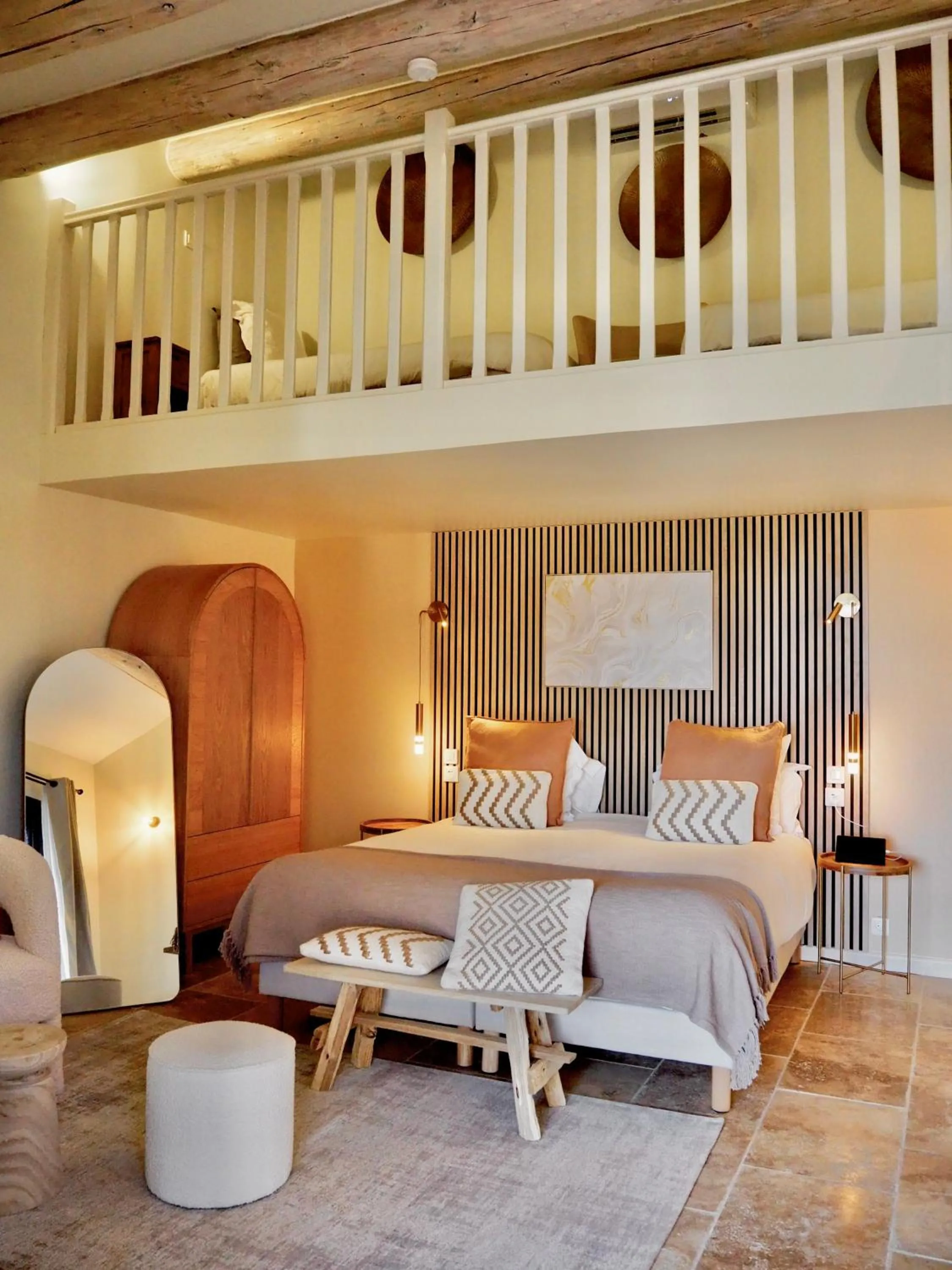 Bed in Le Jas de Joucas Hôtel-Restaurant