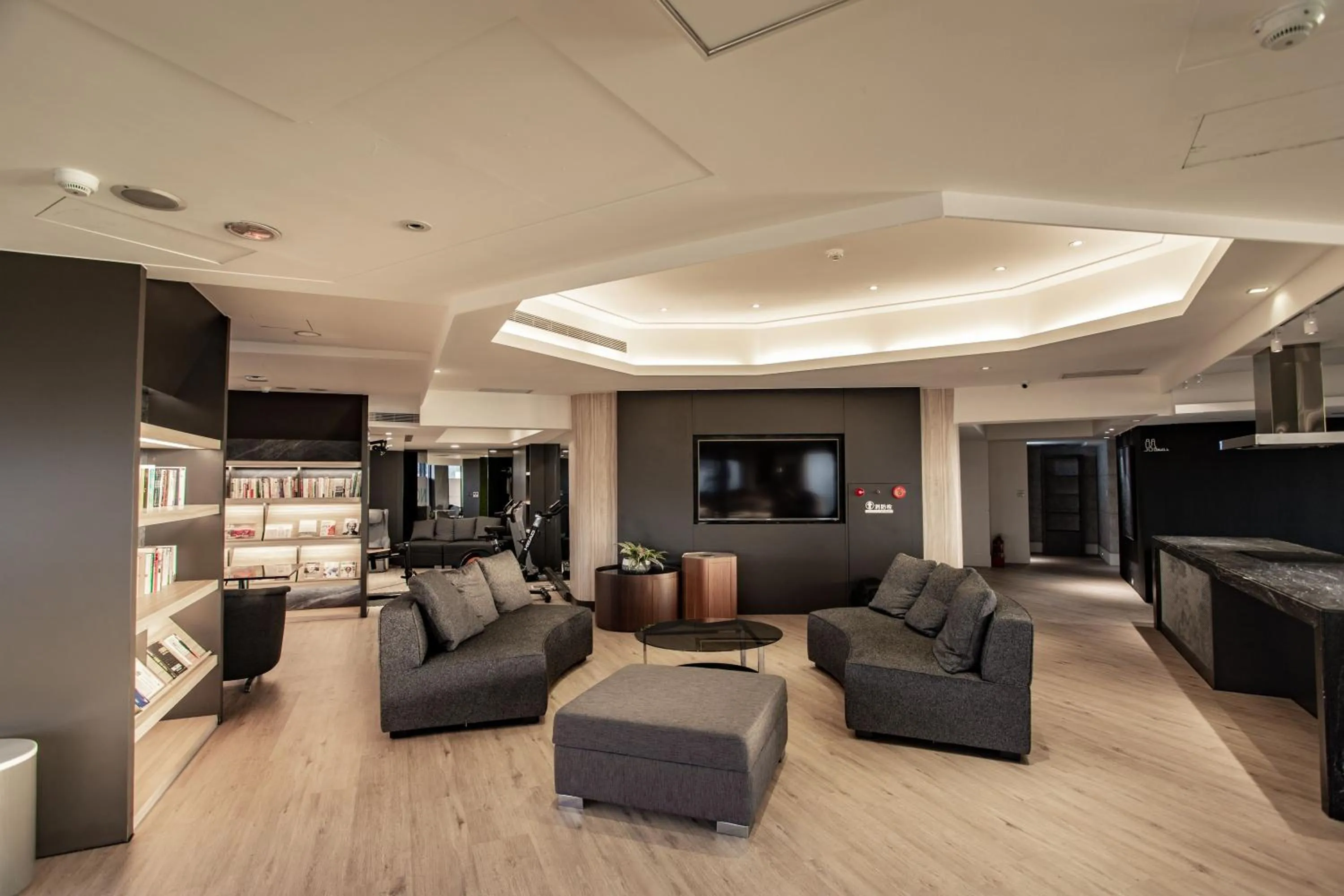 Communal lounge/ TV room in Hub Hotel - Songshan Airport Branch