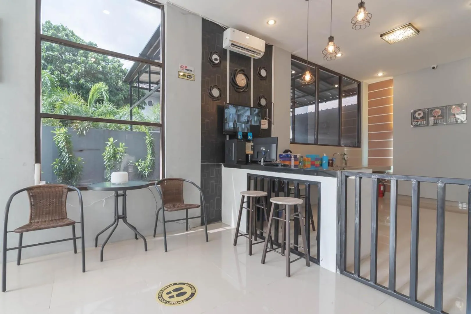 Restaurant/places to eat in Koolkost at Regol Park - Minimum Stay 6 Nights