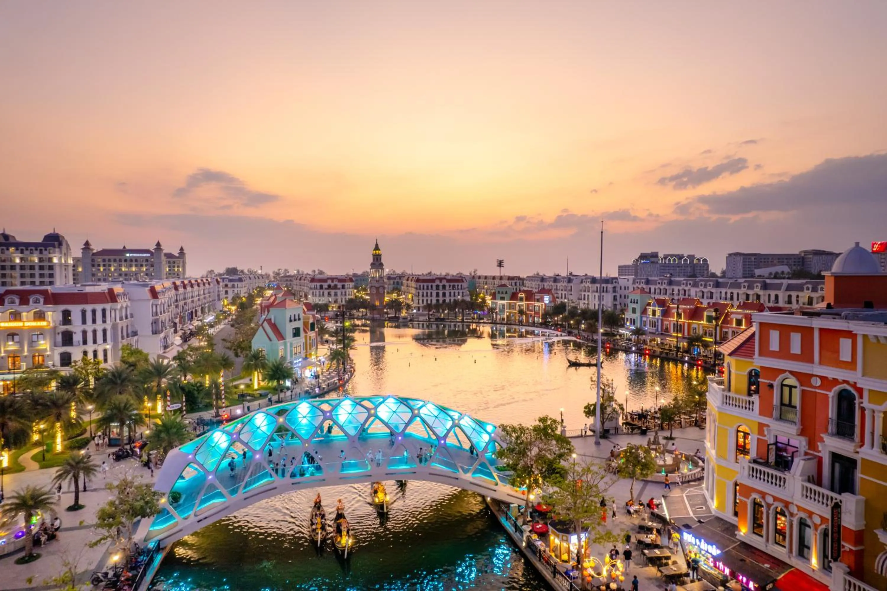 Shopping Area in Vinholidays Fiesta Phu Quoc