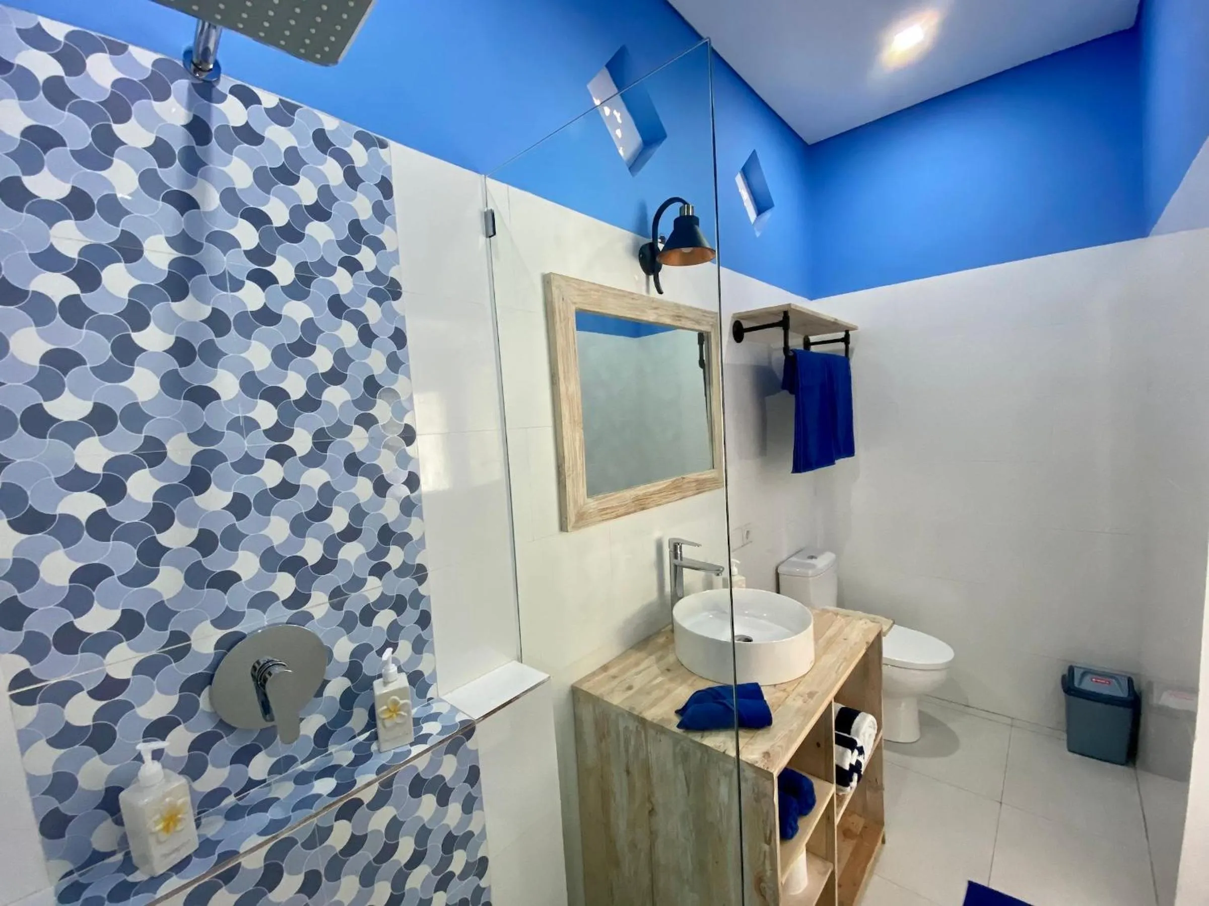 Bathroom in Kura Kura Divers Lodge