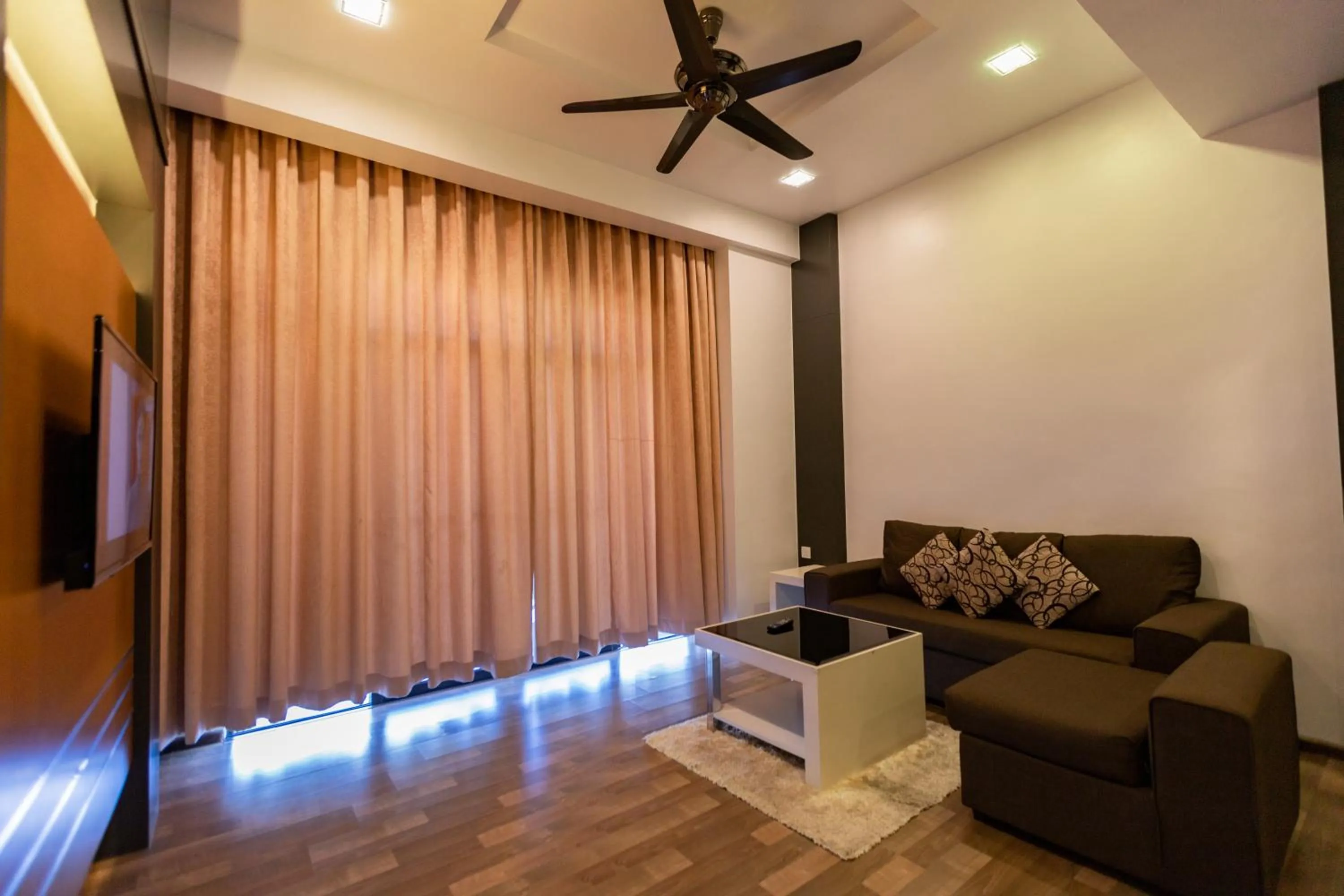 TV and multimedia in Hills Aranda Nova Hotel