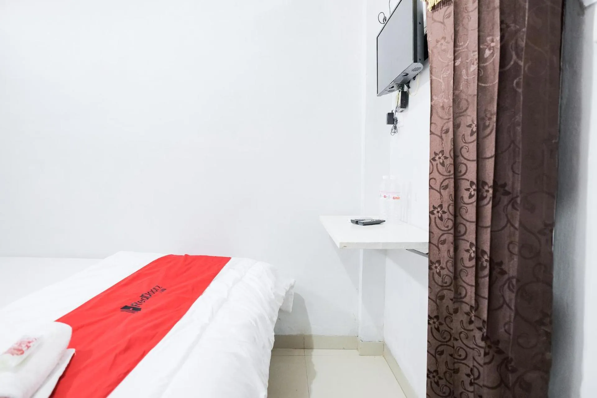 Bed in RedDoorz near Jalan Perintis Kemerdekaan Lampung