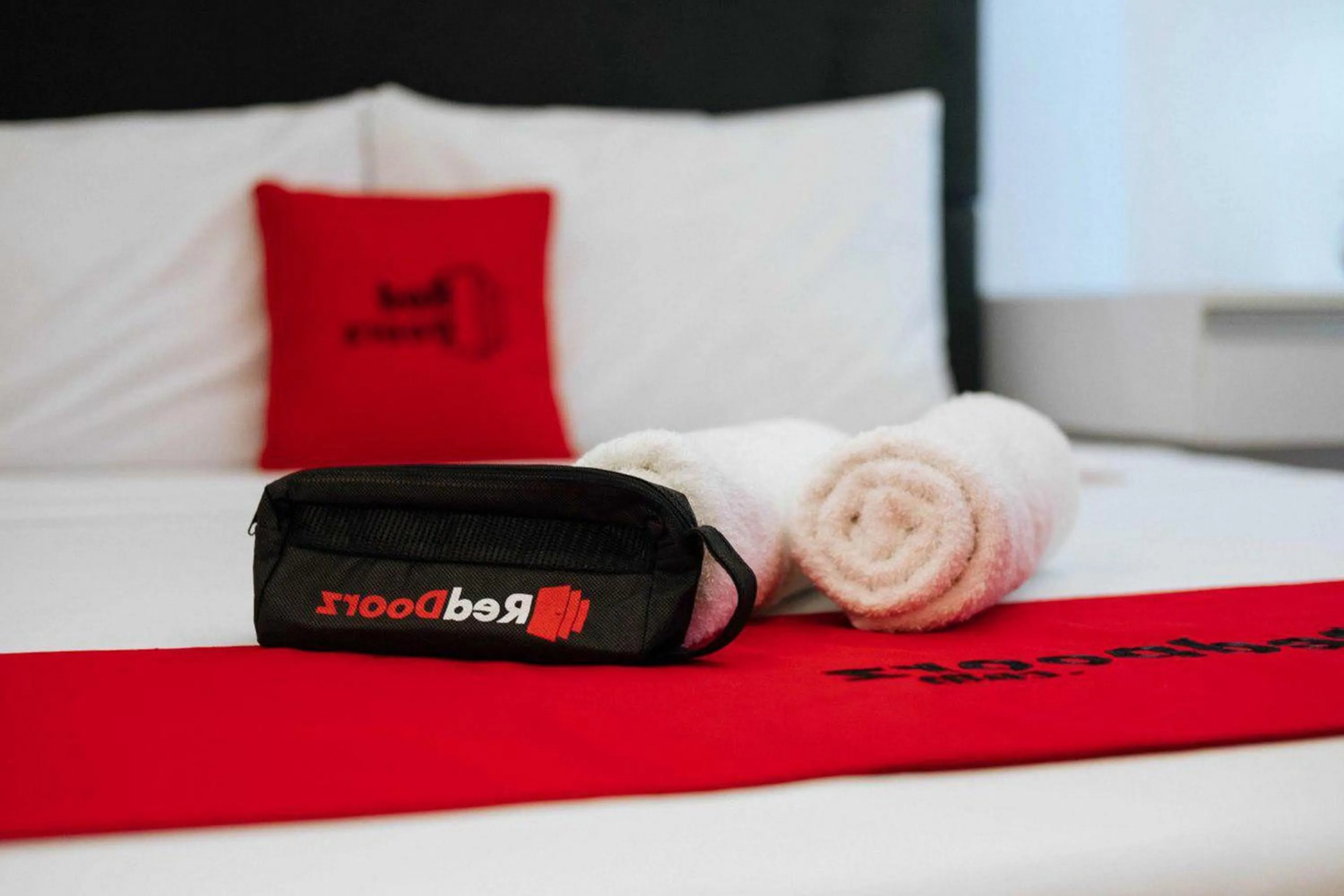 Bedroom, Bed in RedDoorz @ Tinggede Area Palu