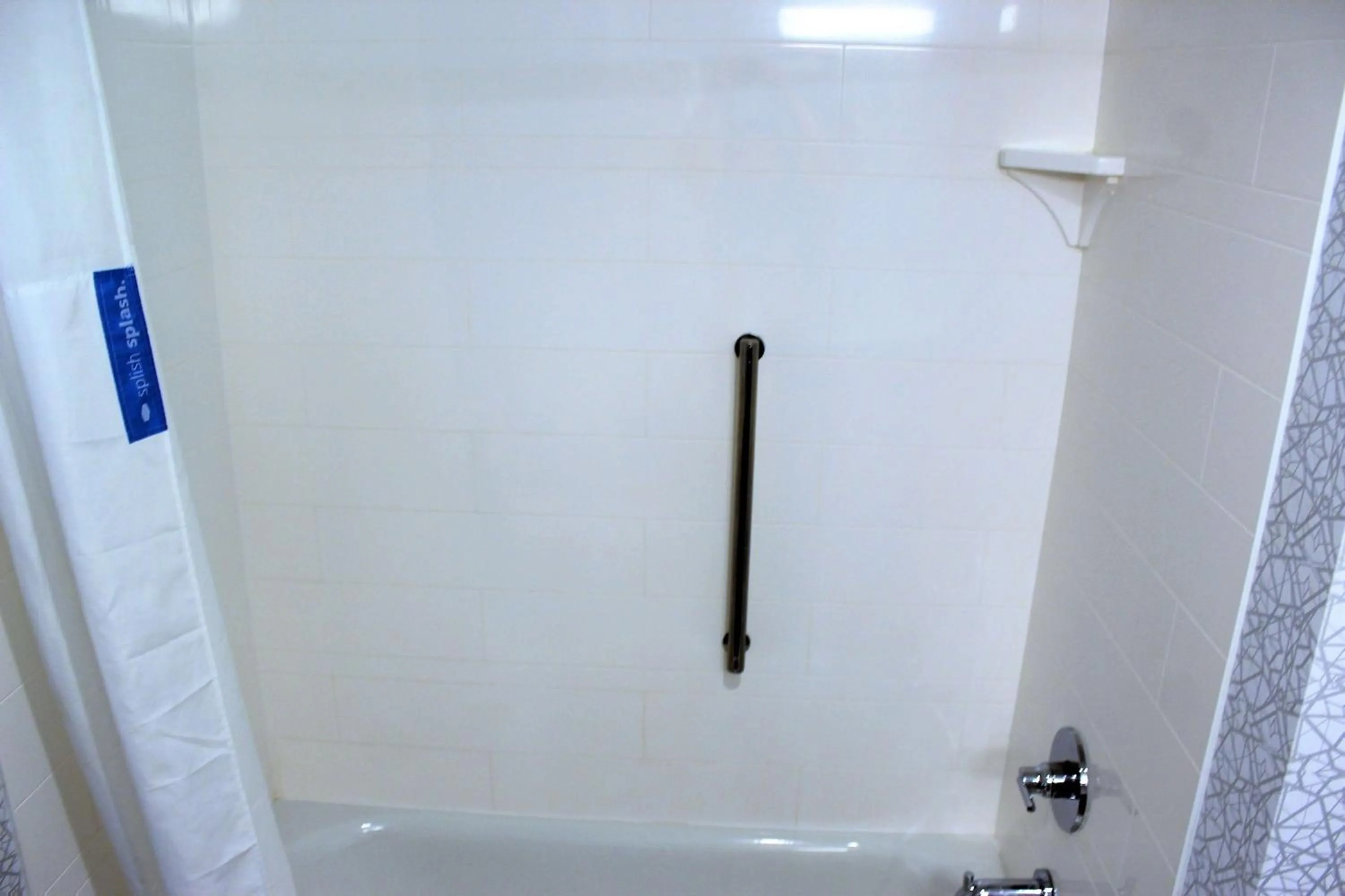 Bathroom in Hampton Inn Lexington