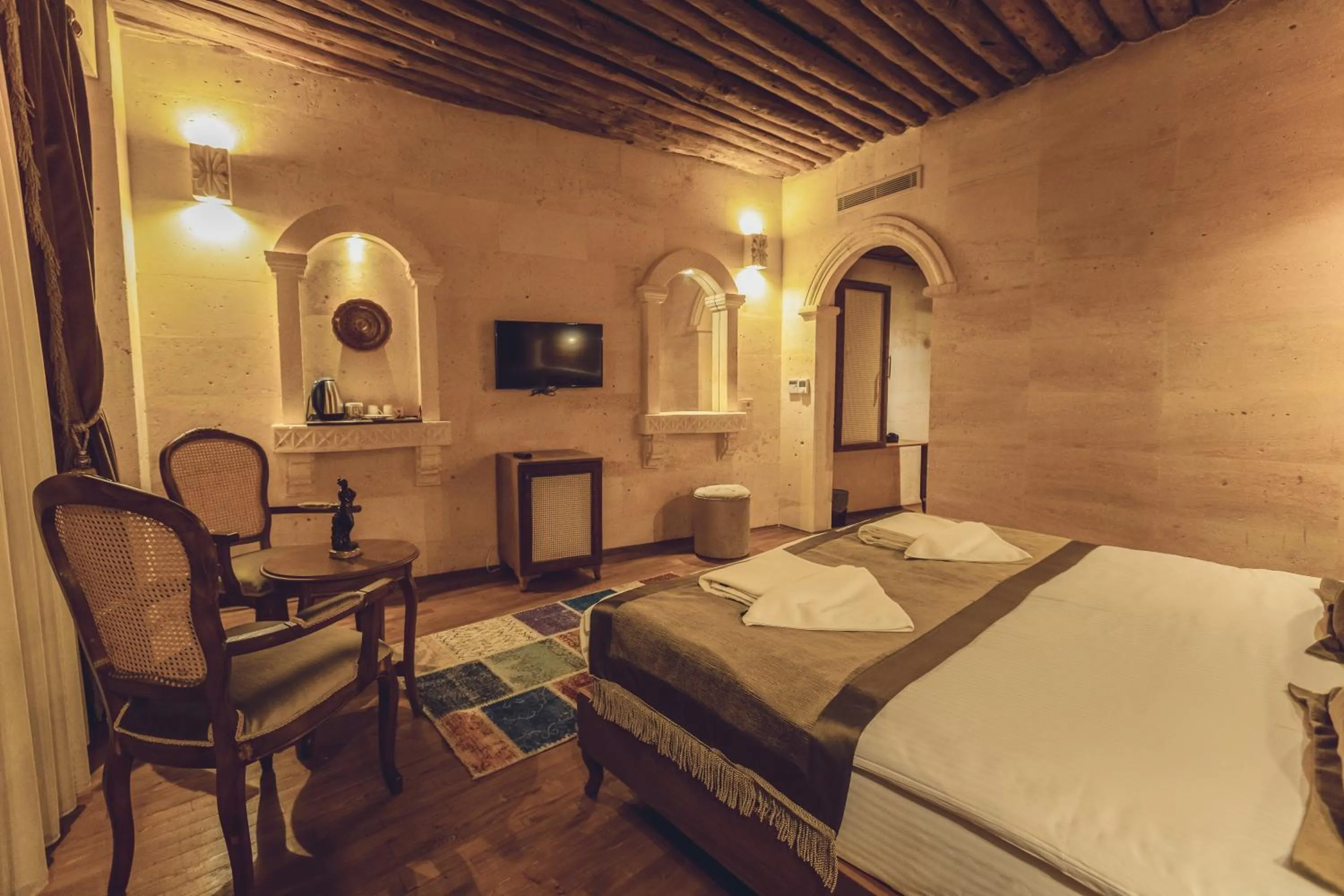 Photo of the whole room, Bed in Sobek Stone House Cappadocia