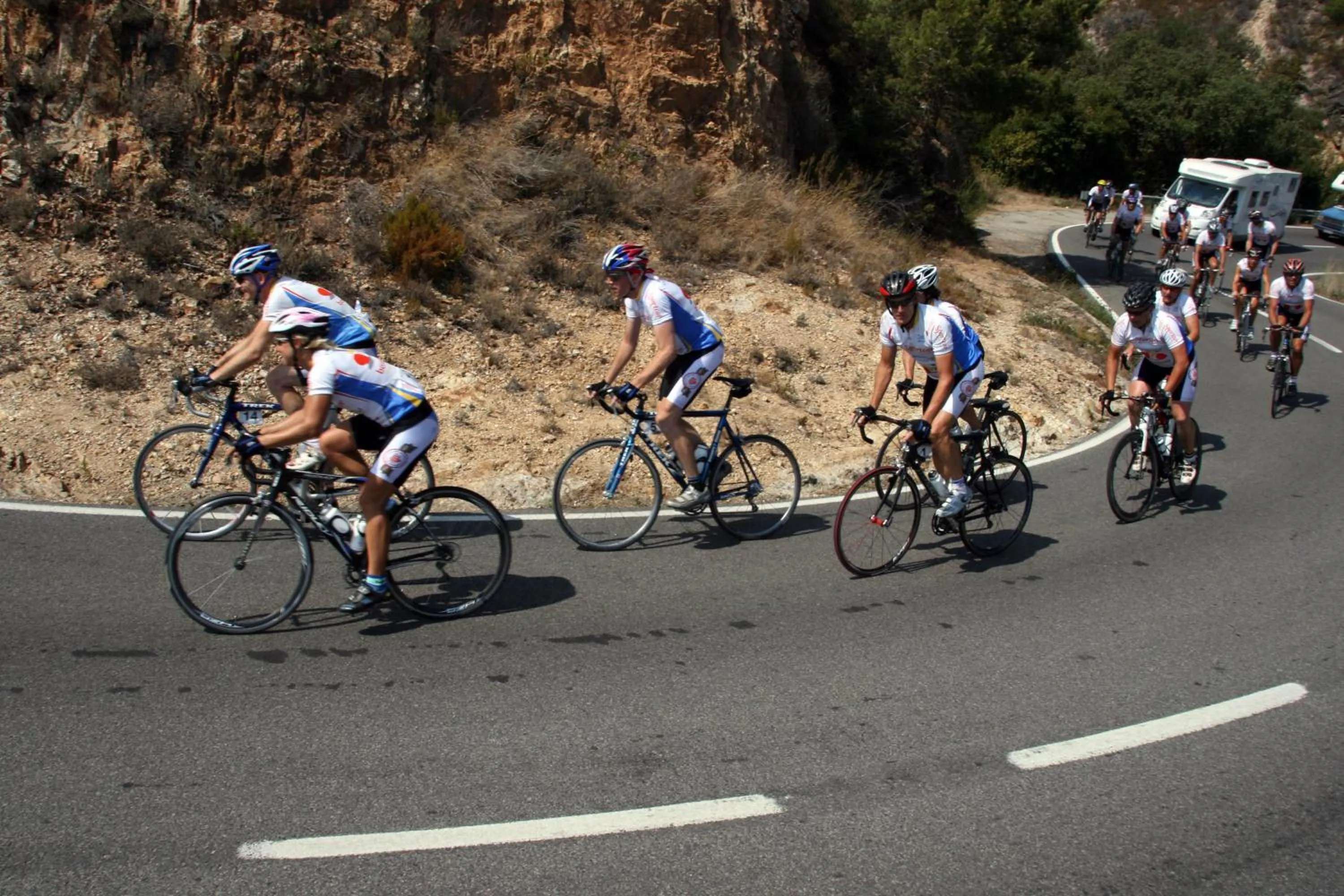 Cycling in Villa Reymar - diseño y vistas al mar