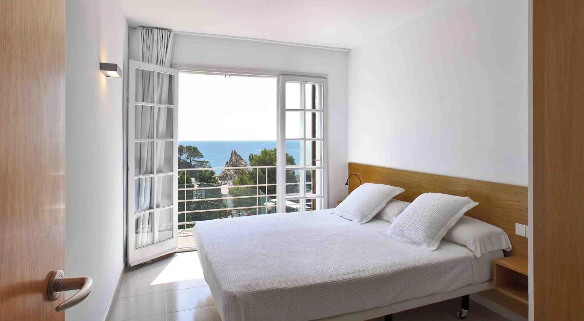 Balcony/Terrace, Bed in Villa Reymar - diseño y vistas al mar