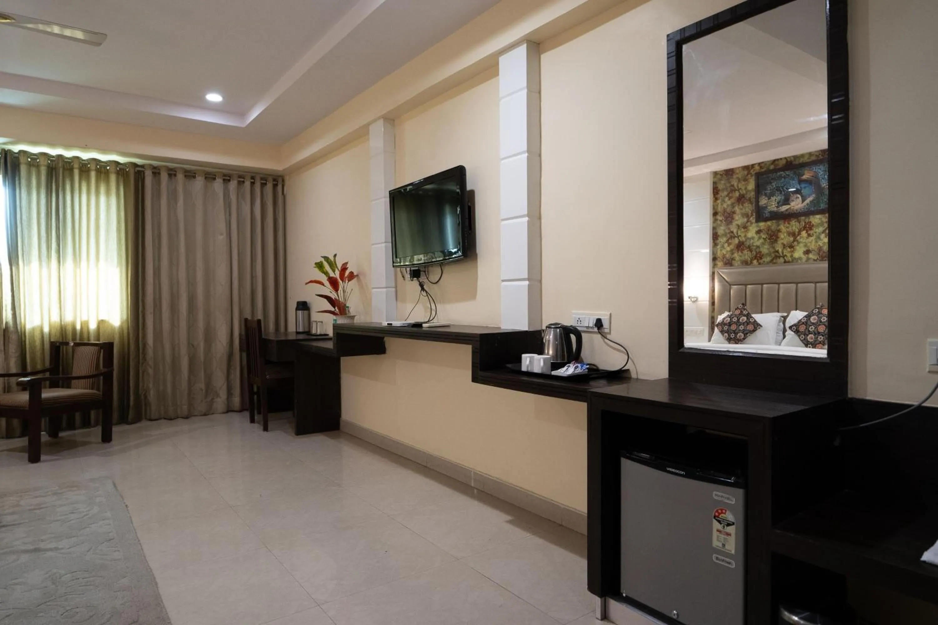 TV and multimedia in Hotel City Square By KeyMagics