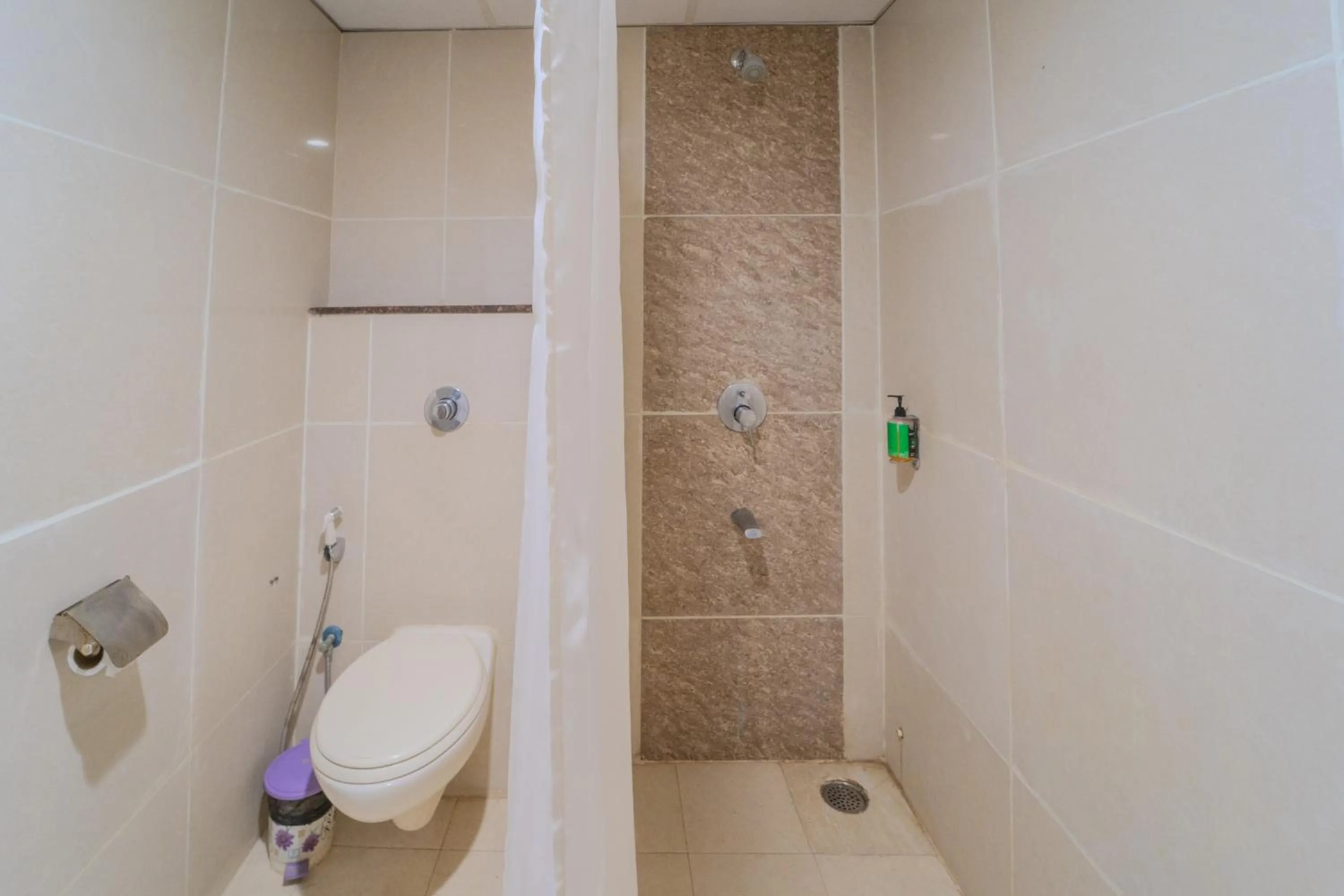 Shower in Hotel City Square By KeyMagics