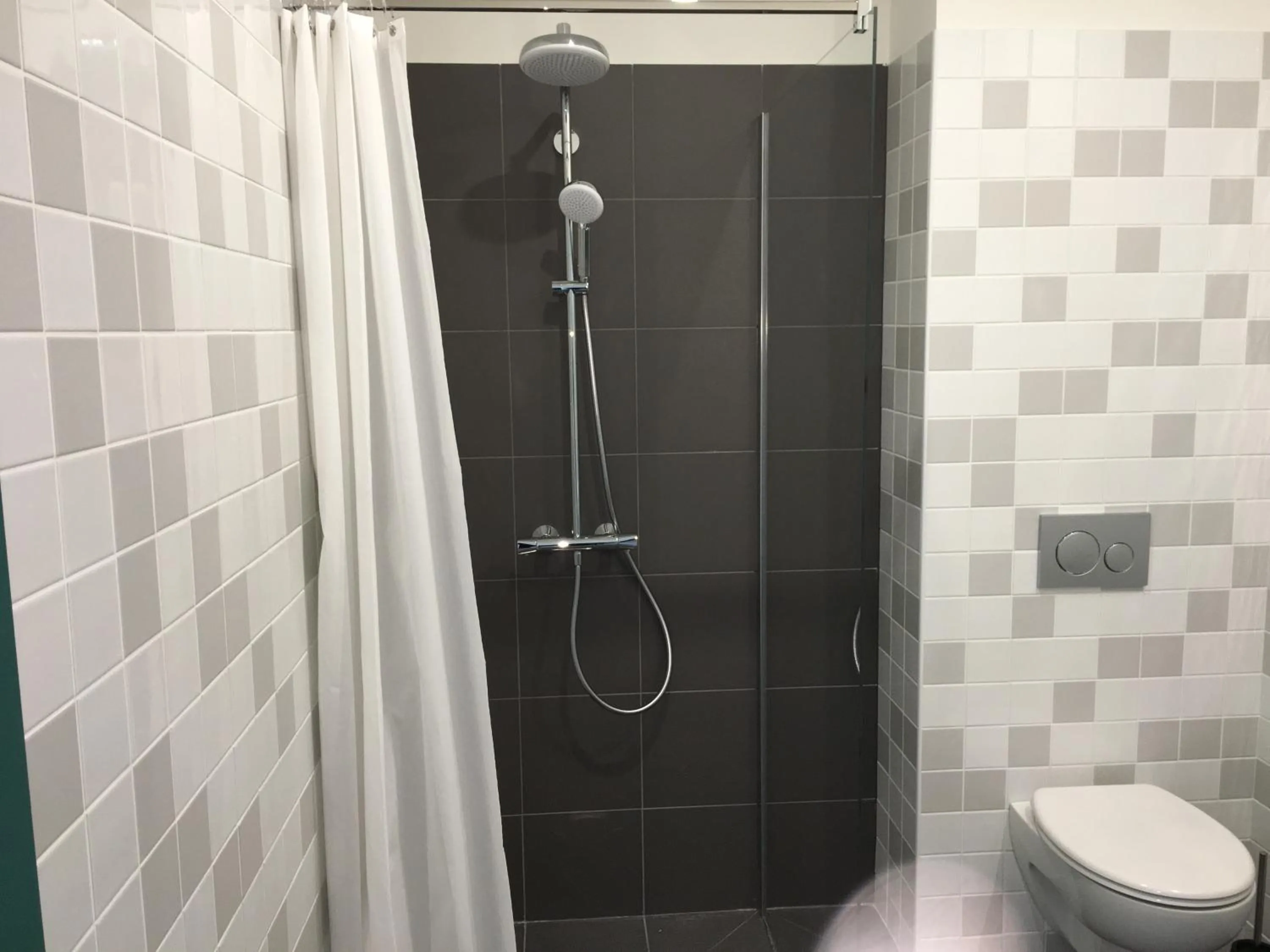 Bathroom in La Résidence du Parc d'Olhain