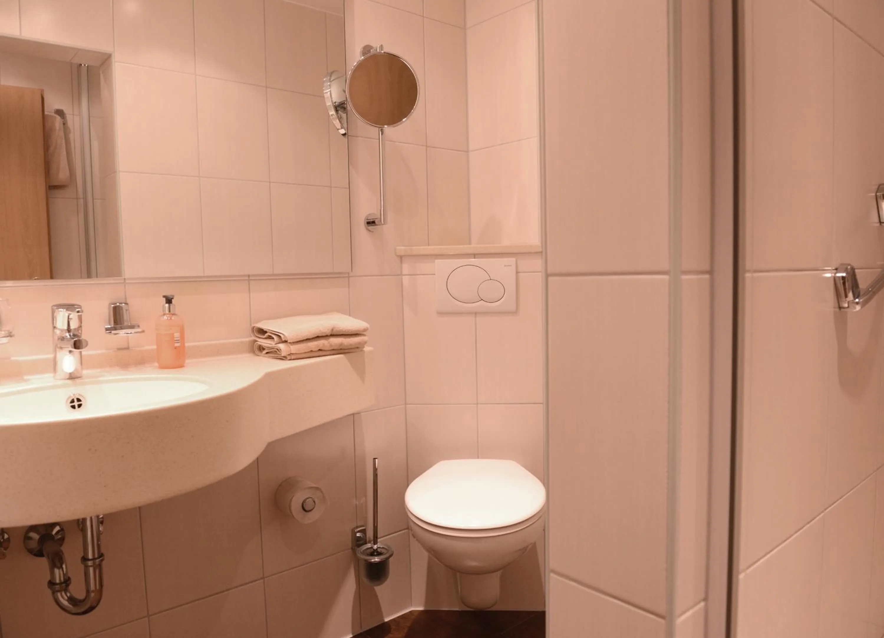 Bathroom in Weinhaus Gräfen