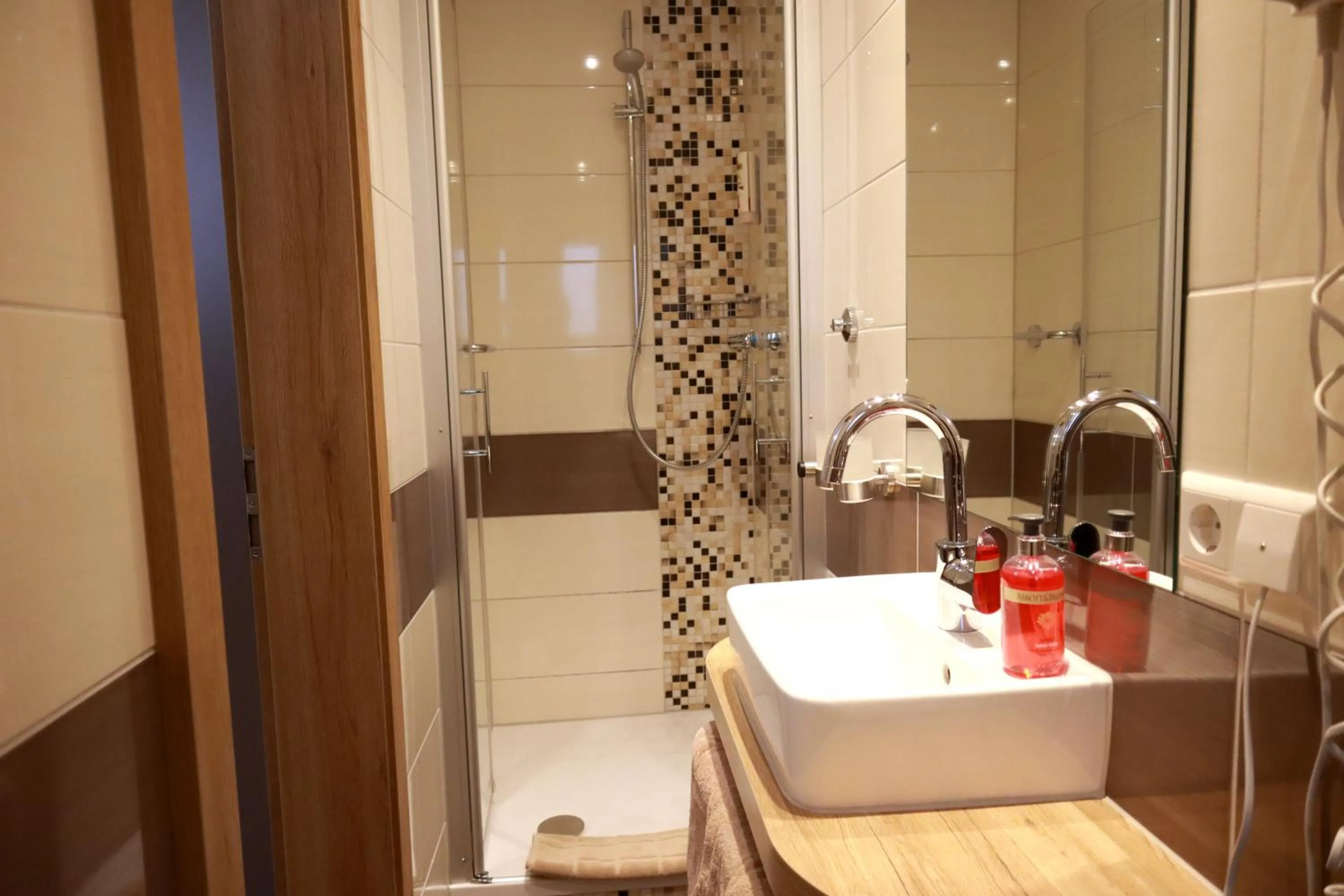 Shower in Weinhaus Gräfen