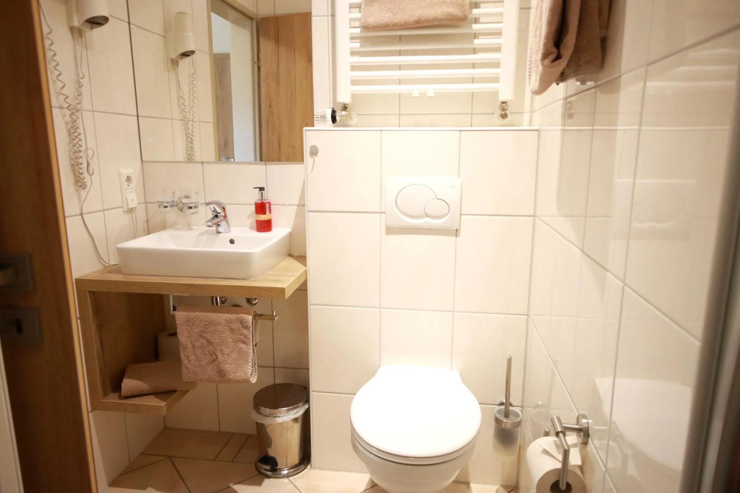 Toilet in Weinhaus Gräfen