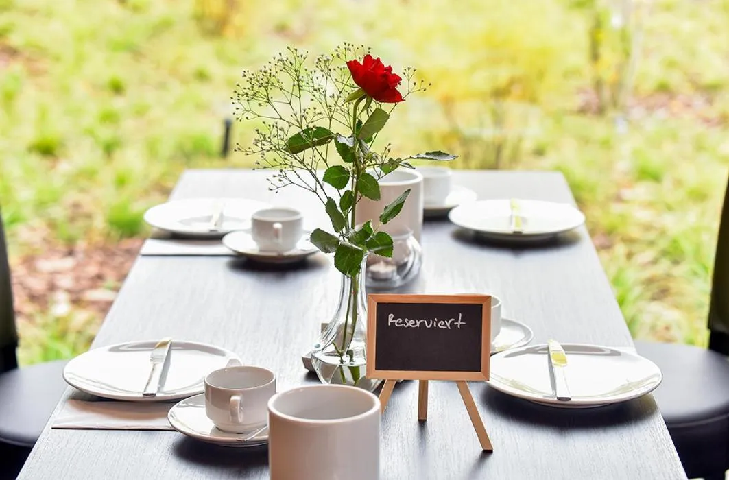 Restaurant/places to eat in PRIMA Inn HOTEL & HOF NEURUPPIN - digitales & rezeptionsloses Motel