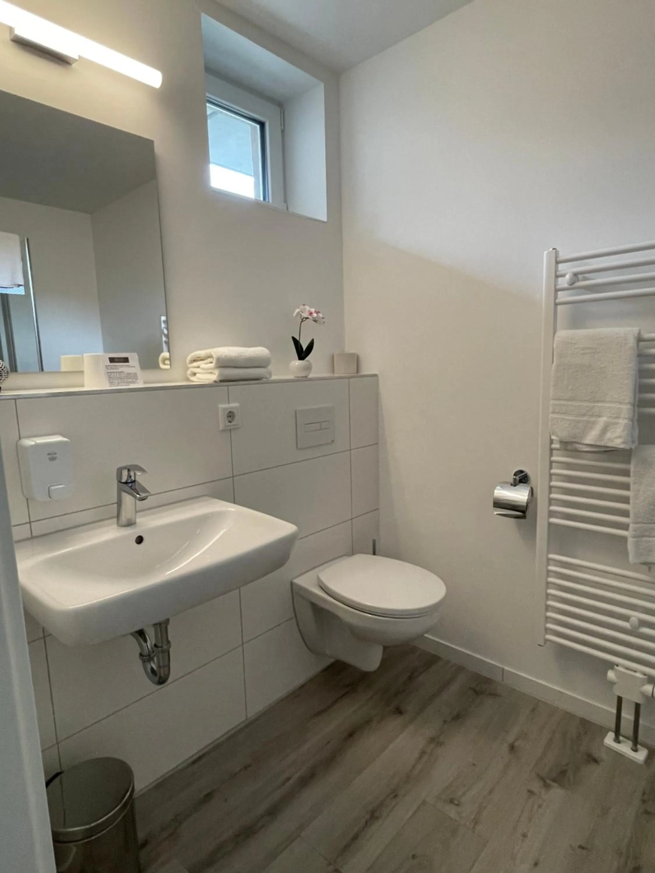 PRIMA Inn HOTEL & HOF NEURUPPIN - digitales & rezeptionsloses Motel