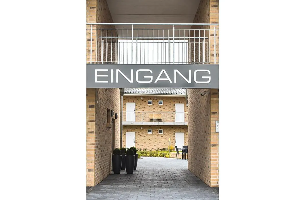 PRIMA Inn HOTEL & HOF NEURUPPIN - digitales & rezeptionsloses Motel