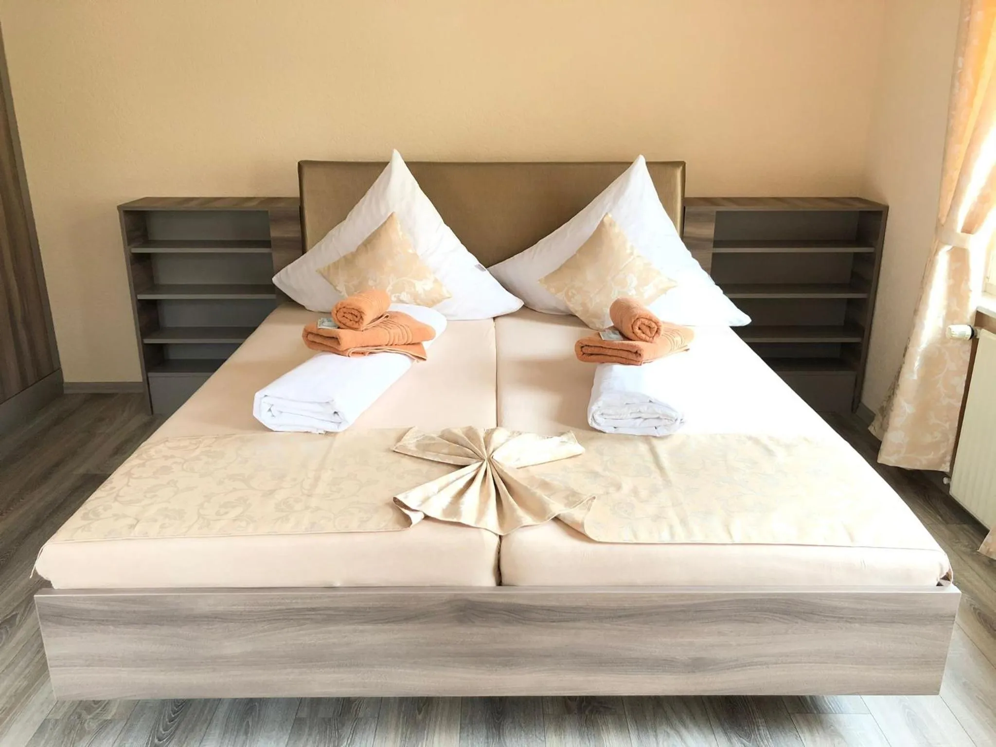 Bed in Pension Goldenes Vogtland