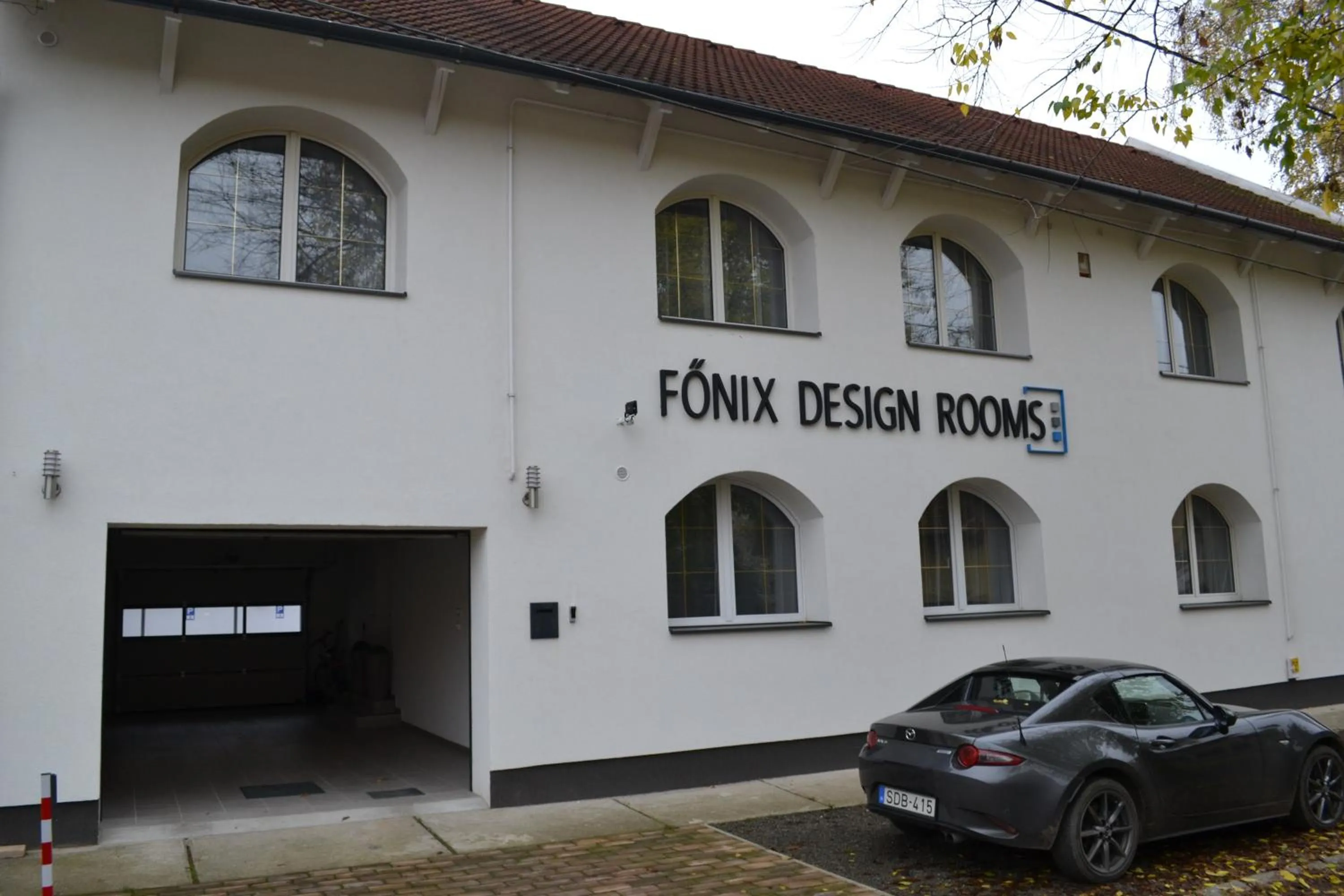 Property building in Főnix Design Rooms