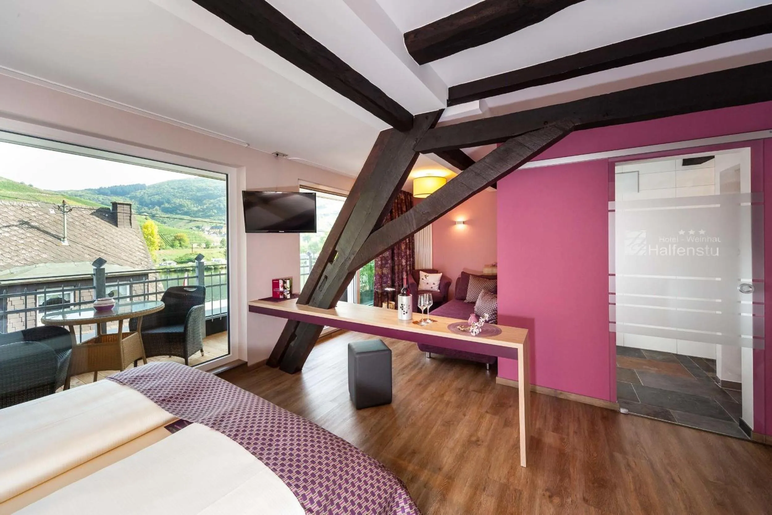 Bedroom in Hotel Halfenstube & Villa Spa 1894