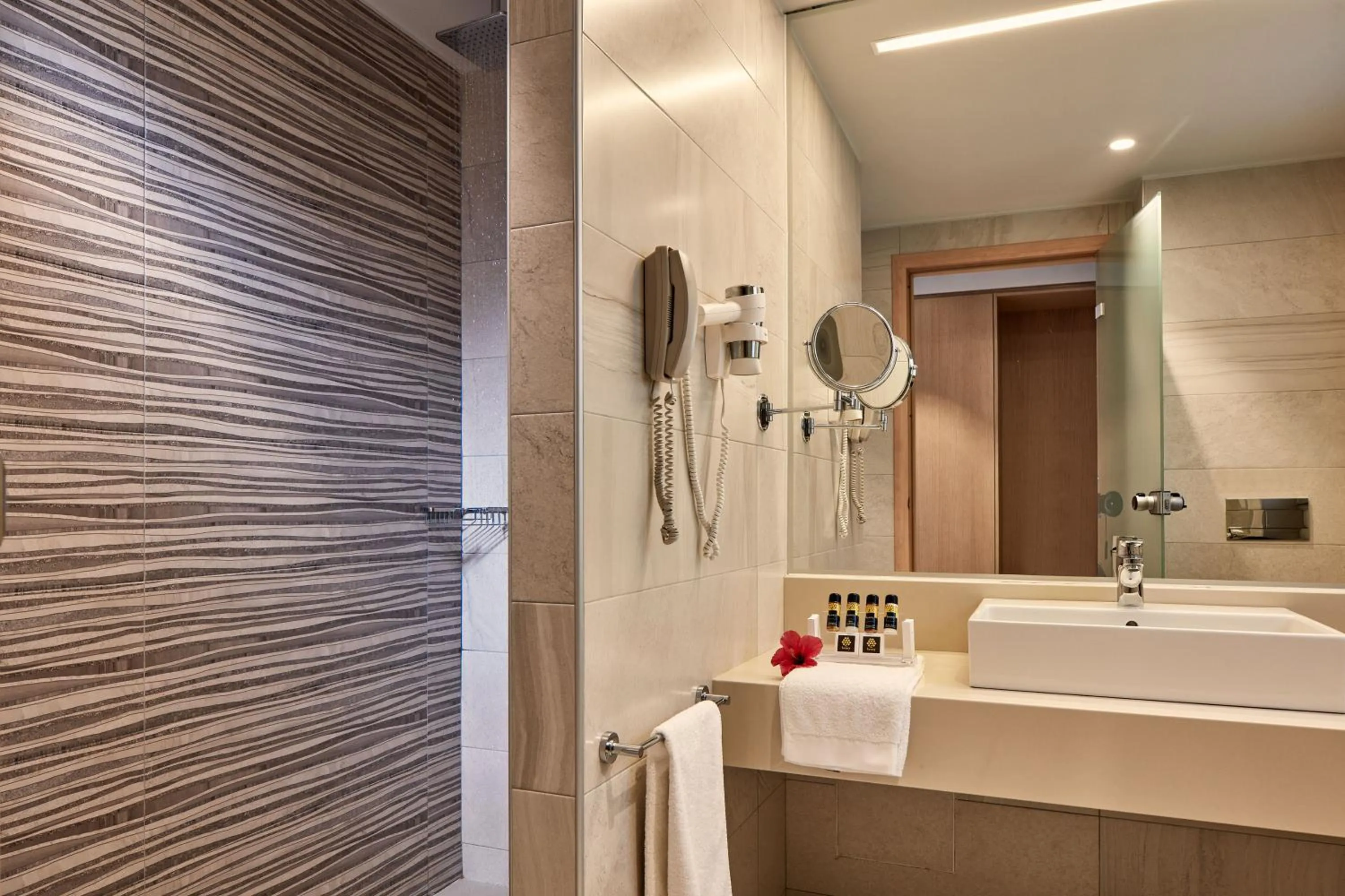 Bathroom in Porto Bello Royal