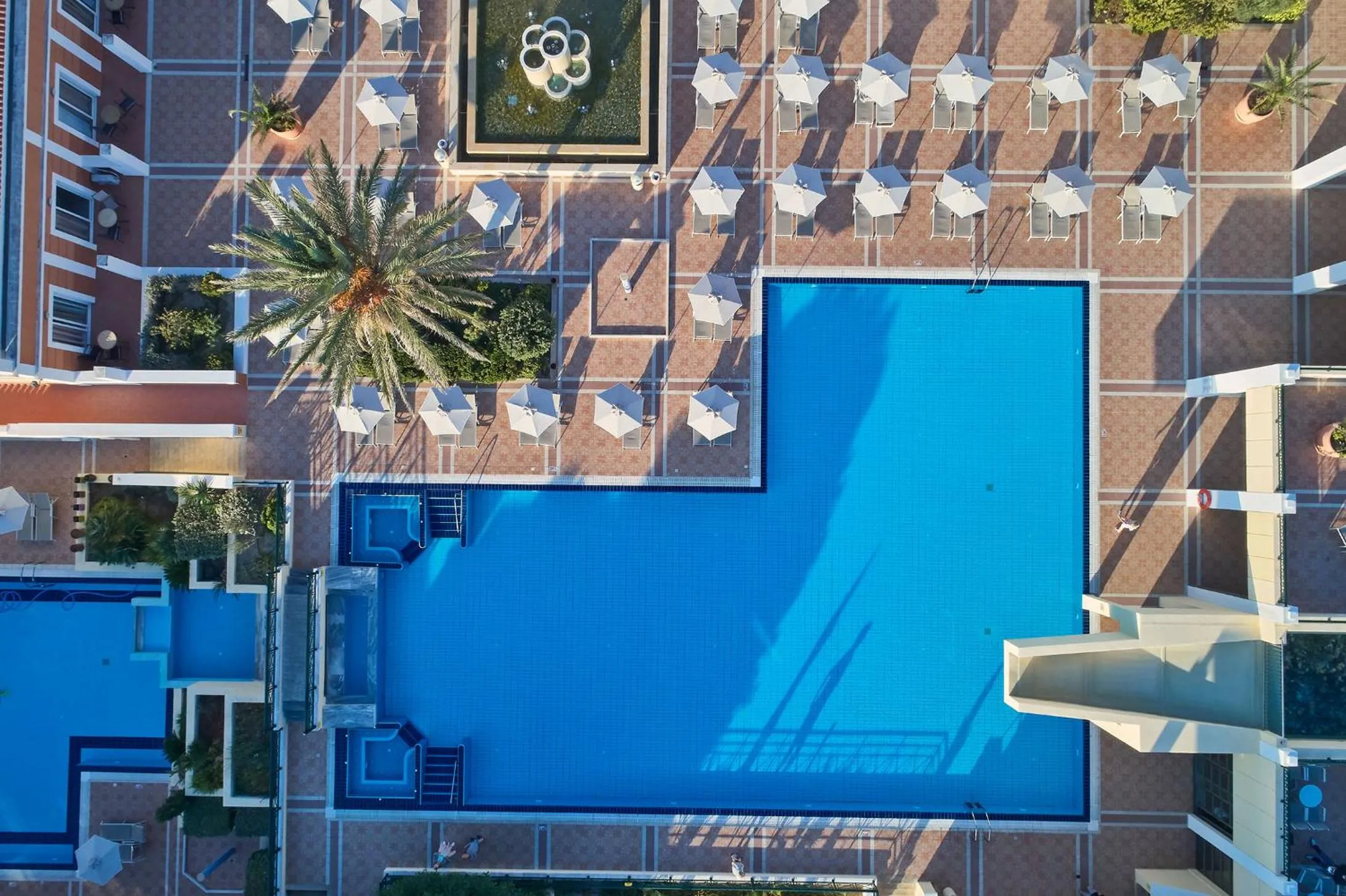 Swimming pool in Porto Bello Royal
