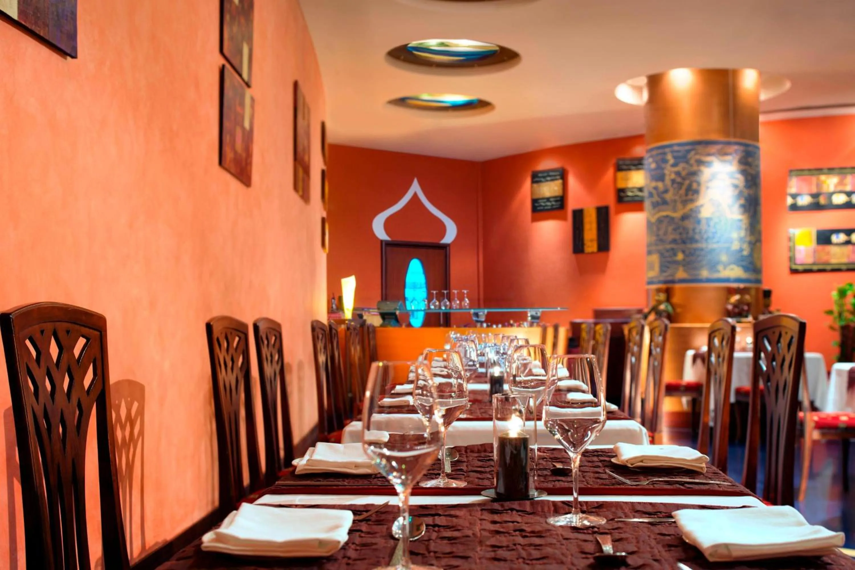 Restaurant/places to eat in Le Meridien Al Aqah Beach Resort