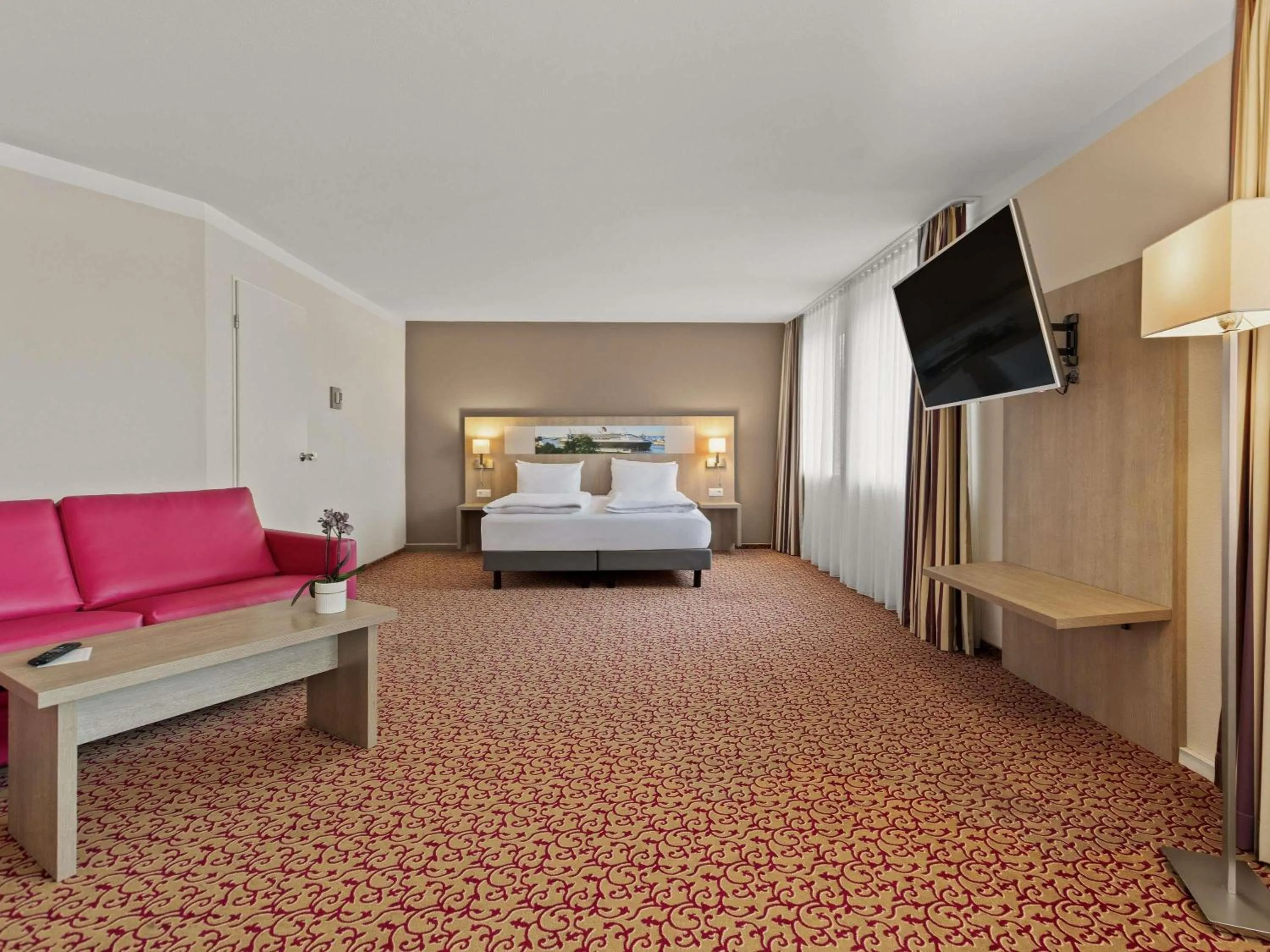 Bedroom, Bed in Mercure Hotel Hamburg am Volkspark