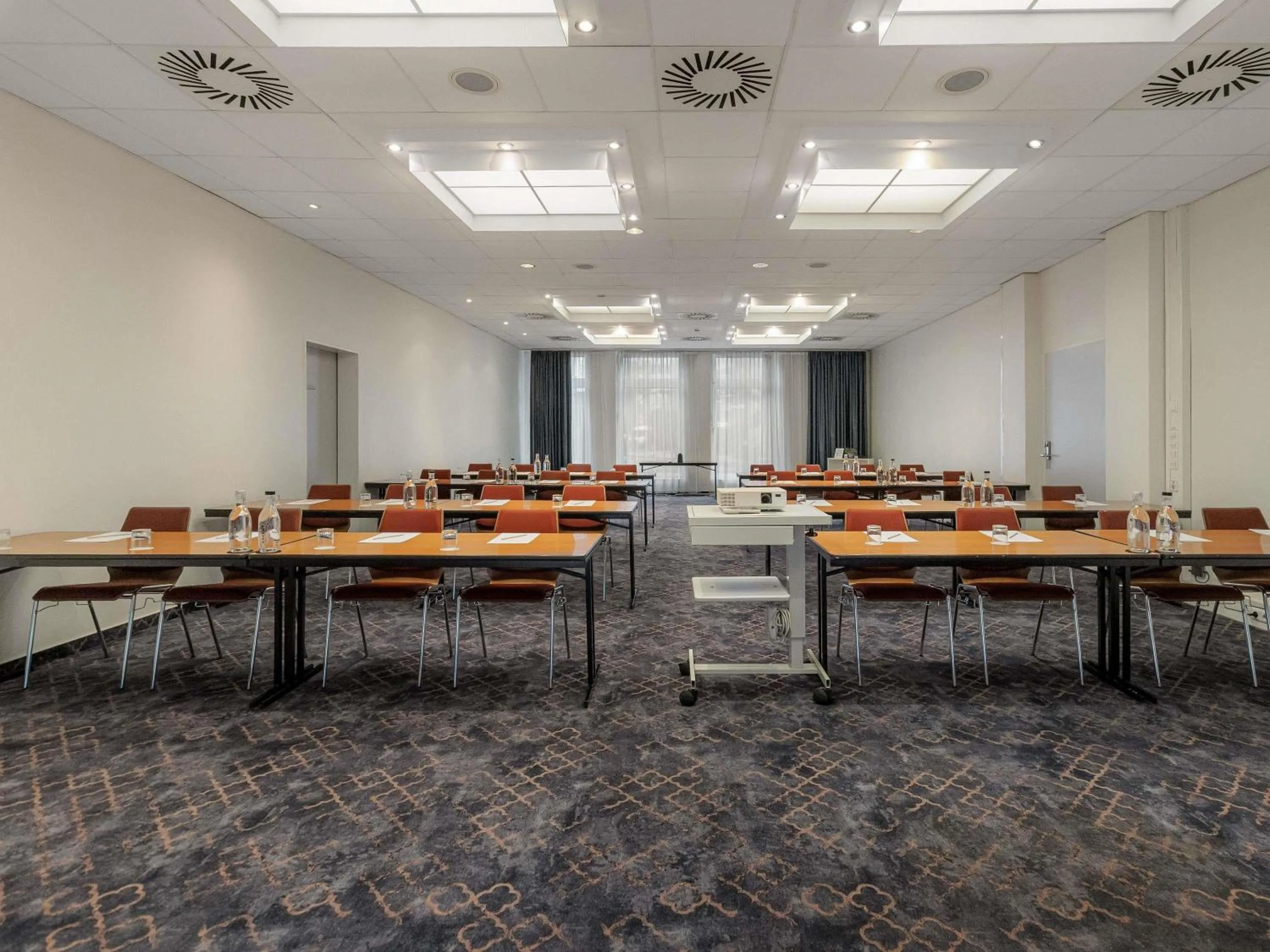 Meeting/conference room in Mercure Hotel Hamburg am Volkspark