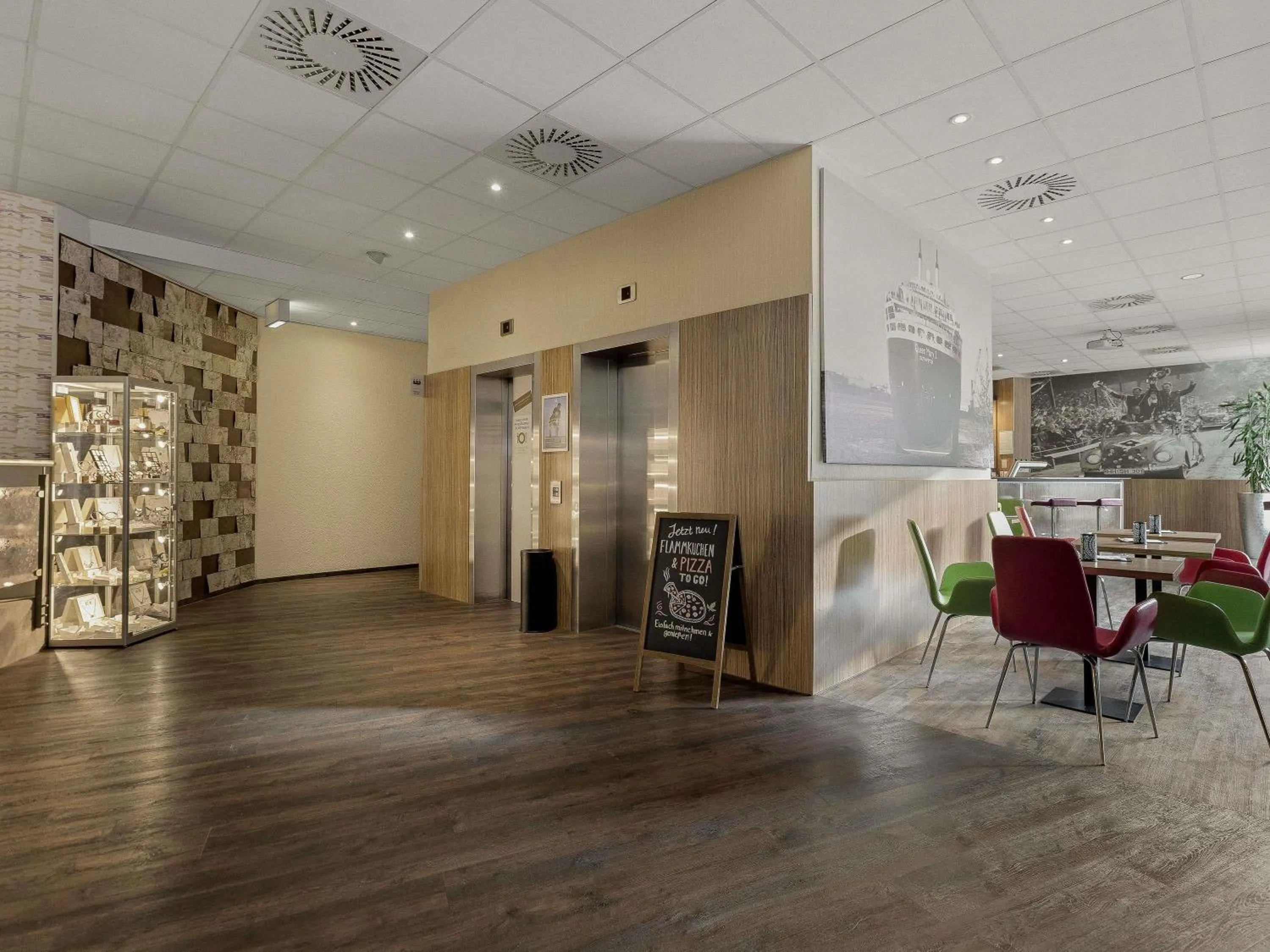 Property building in Mercure Hotel Hamburg am Volkspark